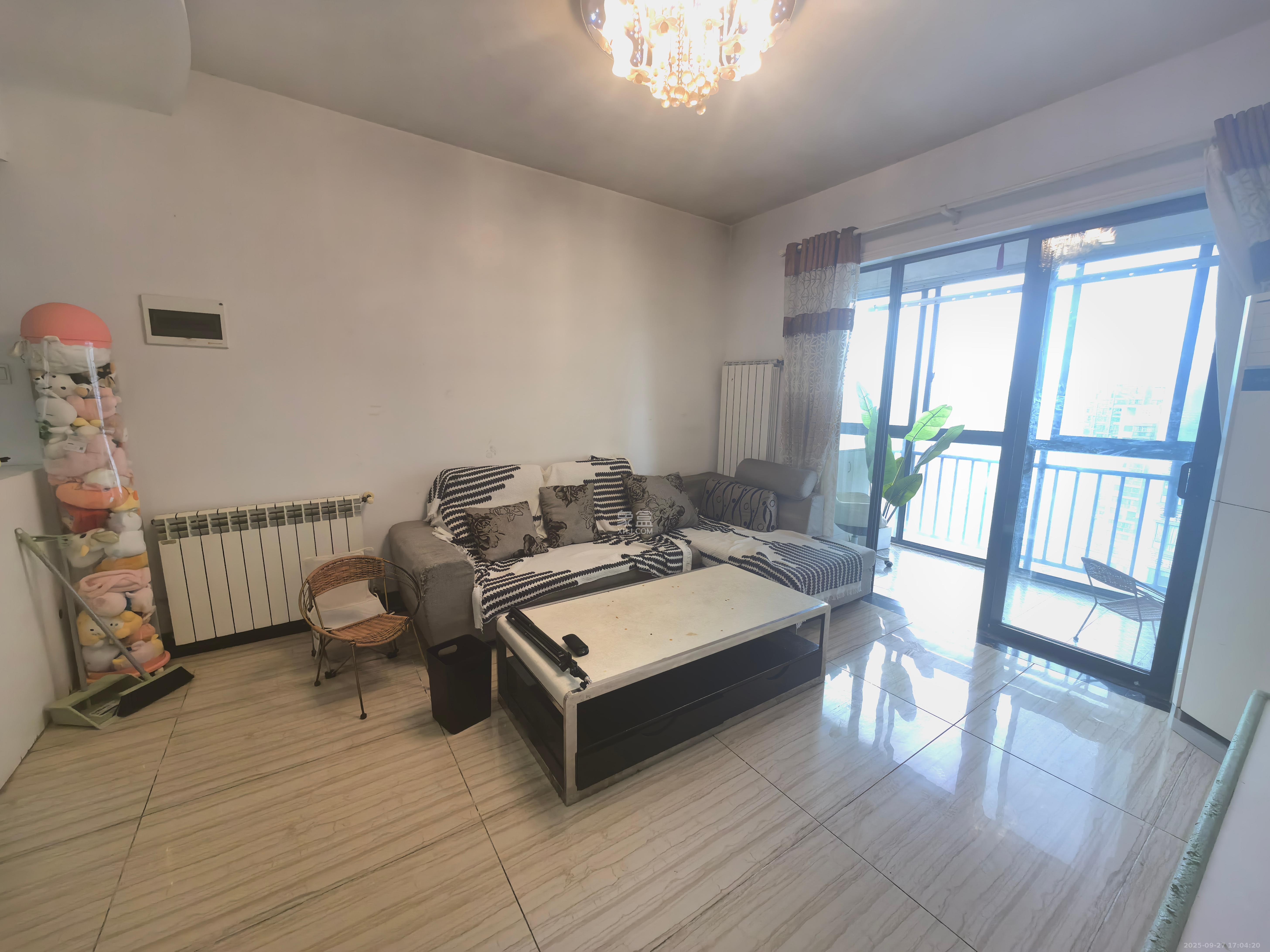 莱茵城 3室2厅1卫 2000.0元/月 莱茵城 3室2厅1卫 2000.0元/月室内图