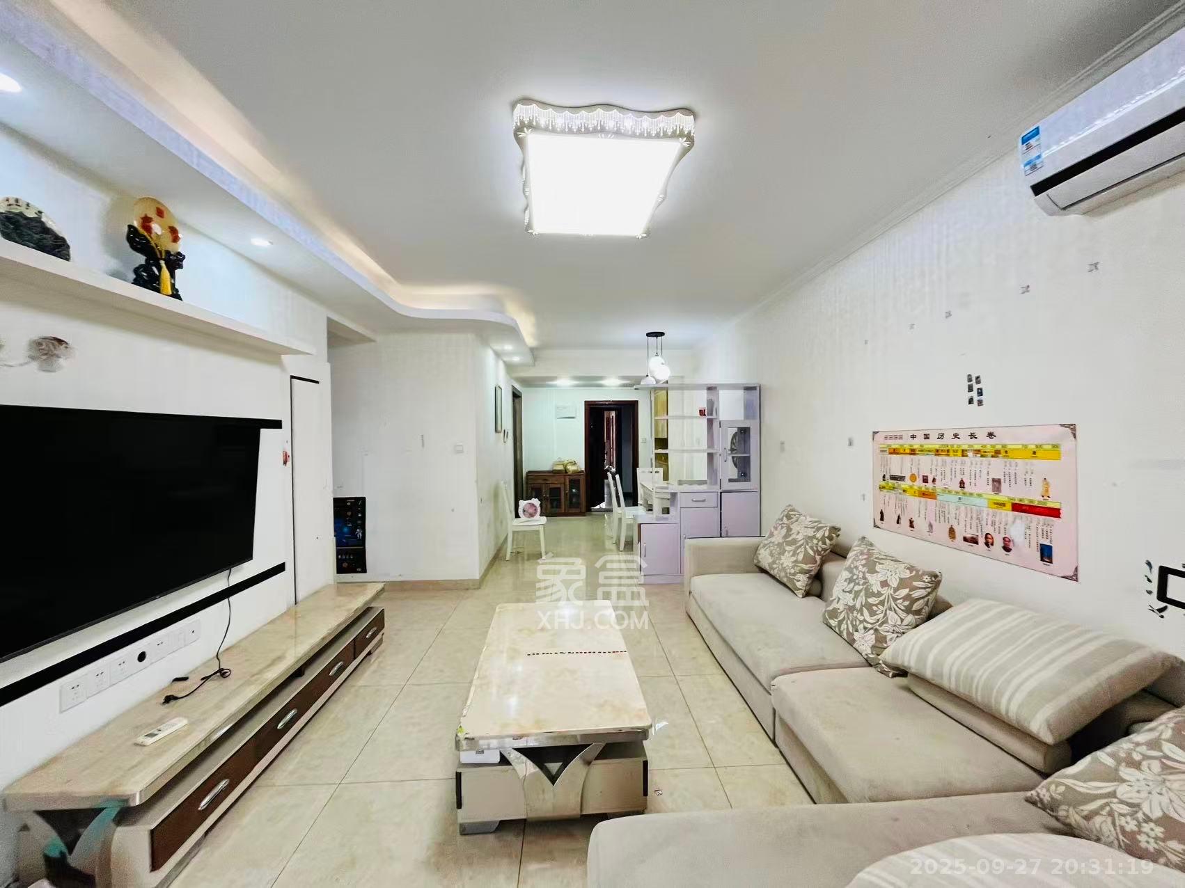 鑫远御文台一期 3室2厅1卫 2400.0元/月 鑫远御文台一期 3室2厅1卫 2400.0元/月室内图