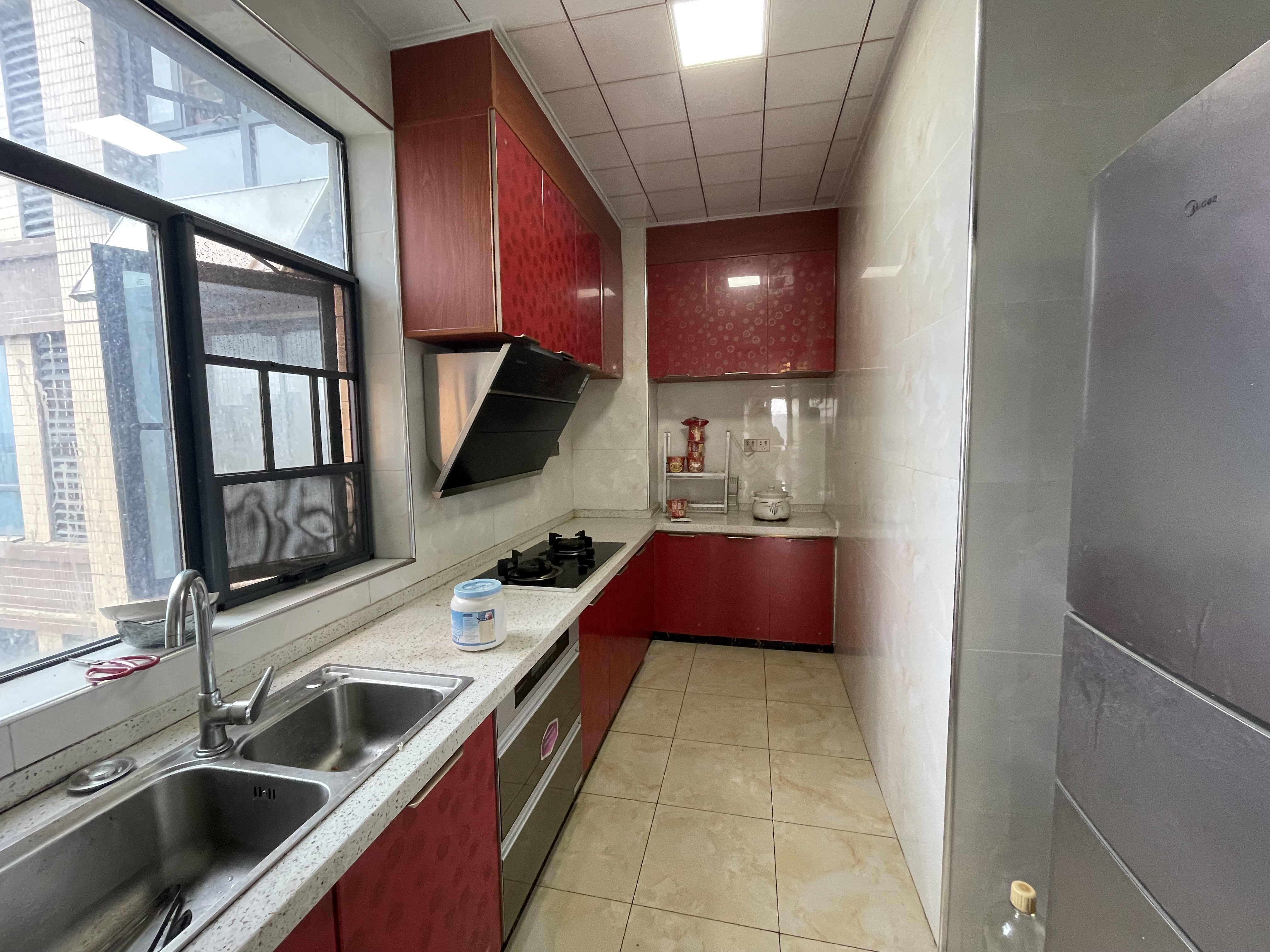 檀香山 3室2厅1卫 1800.0元/月 檀香山 3室2厅1卫 1800.0元/月室内图