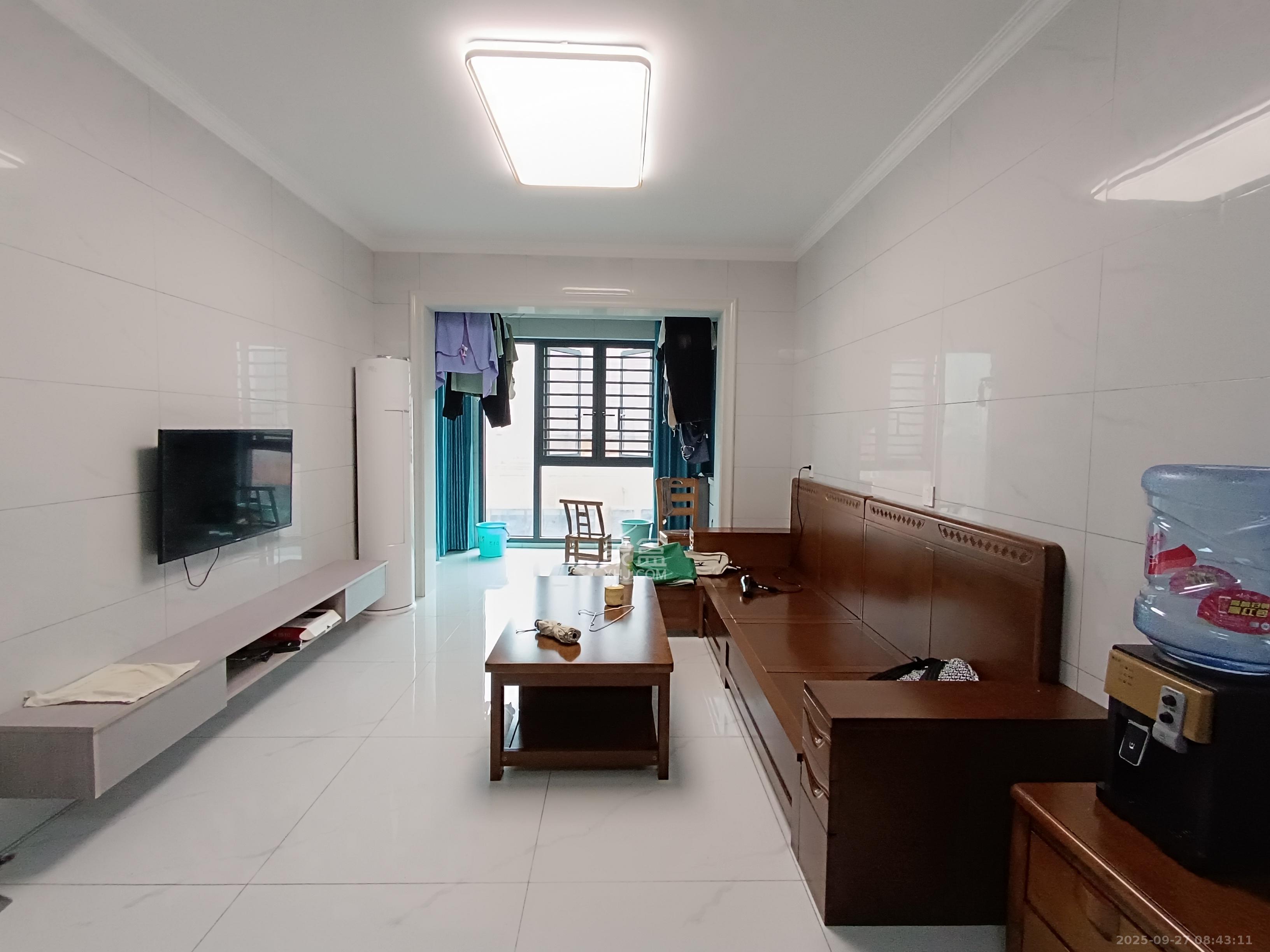 学士翰林苑 2室2厅1卫 1640.00元/月 学士翰林苑 2室2厅1卫 1640.00元/月室内图