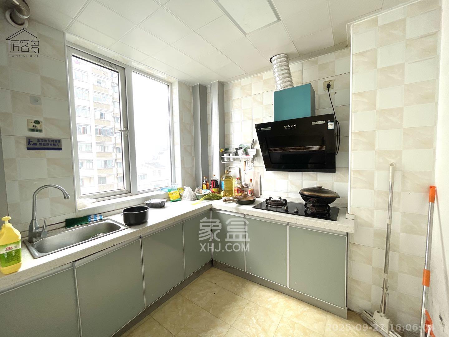 麓阳和景雅苑 1室1厅1卫 700.0元/月 麓阳和景雅苑 1室1厅1卫 700.0元/月室内图