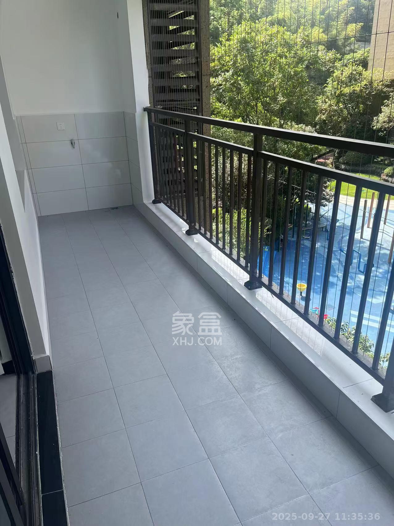 龙湖璟宸原著（龙湖紫宸）  3室2厅2卫    2000.0元/月室内图