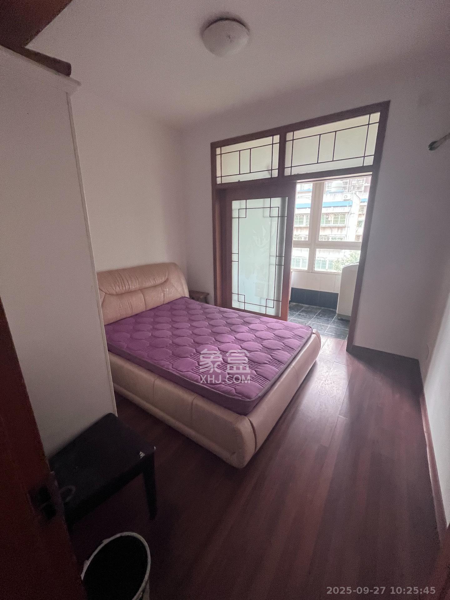 阳光小镇 3室1厅1卫 2200.0元/月 阳光小镇 3室1厅1卫 2200.0元/月室内图