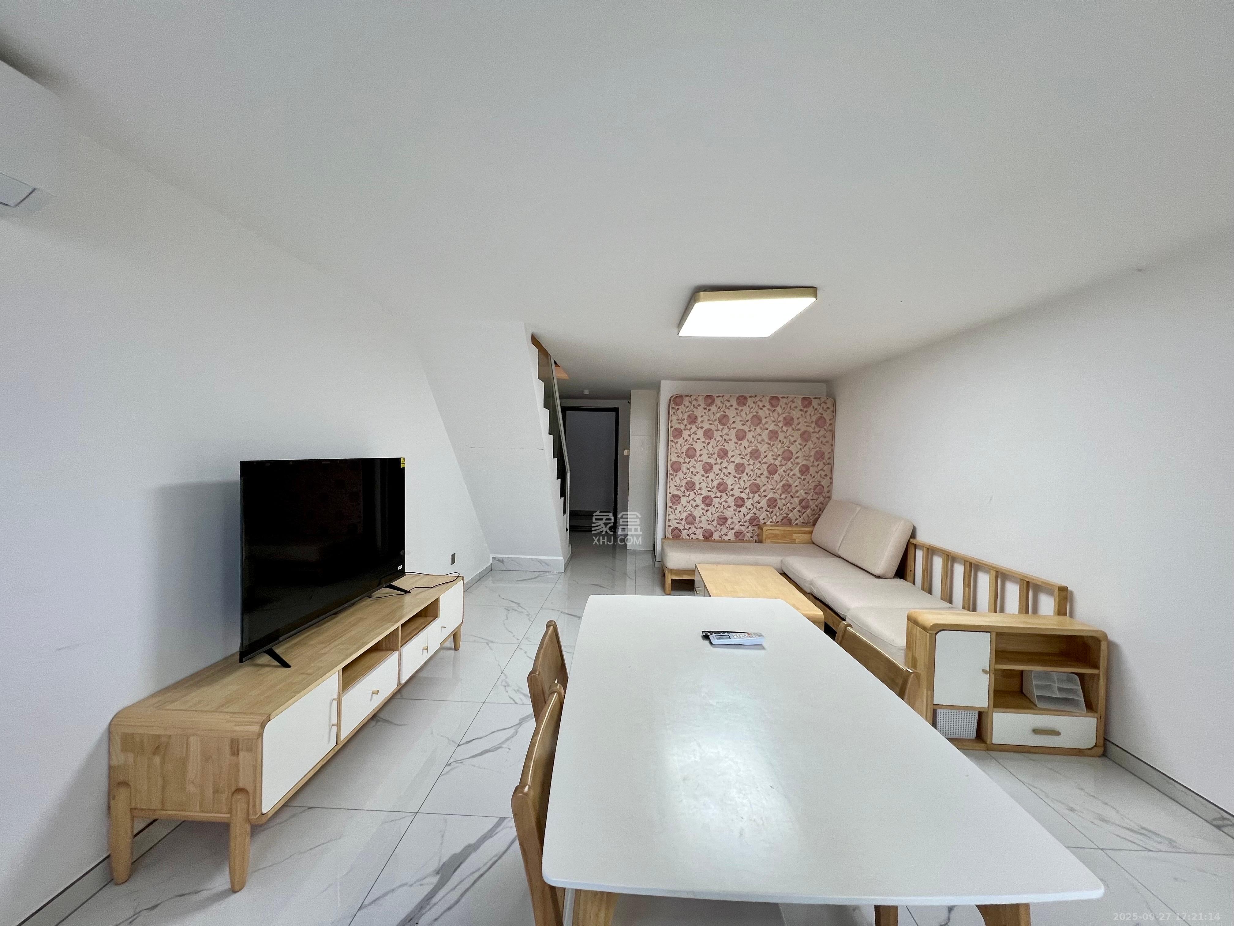 福晟钱隆国际（晟冉景苑）  2室0厅0卫    2000.0元/月室内图