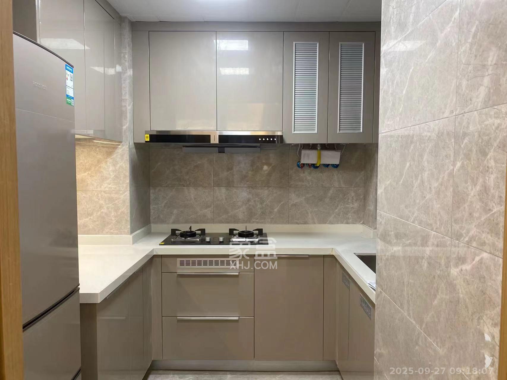 旭辉雨花郡  3室2厅2卫    4100.0元/月室内图