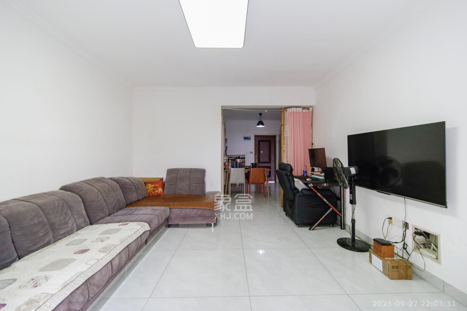 香溢豪庭  2室1厅1卫    78.8万客厅