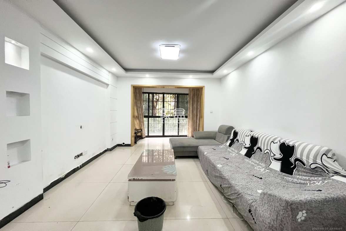 保利麓谷林语C区  2室2厅1卫    1900.0元/月 保利麓谷林语C区  2室2厅1卫    1900.0元/月室内图