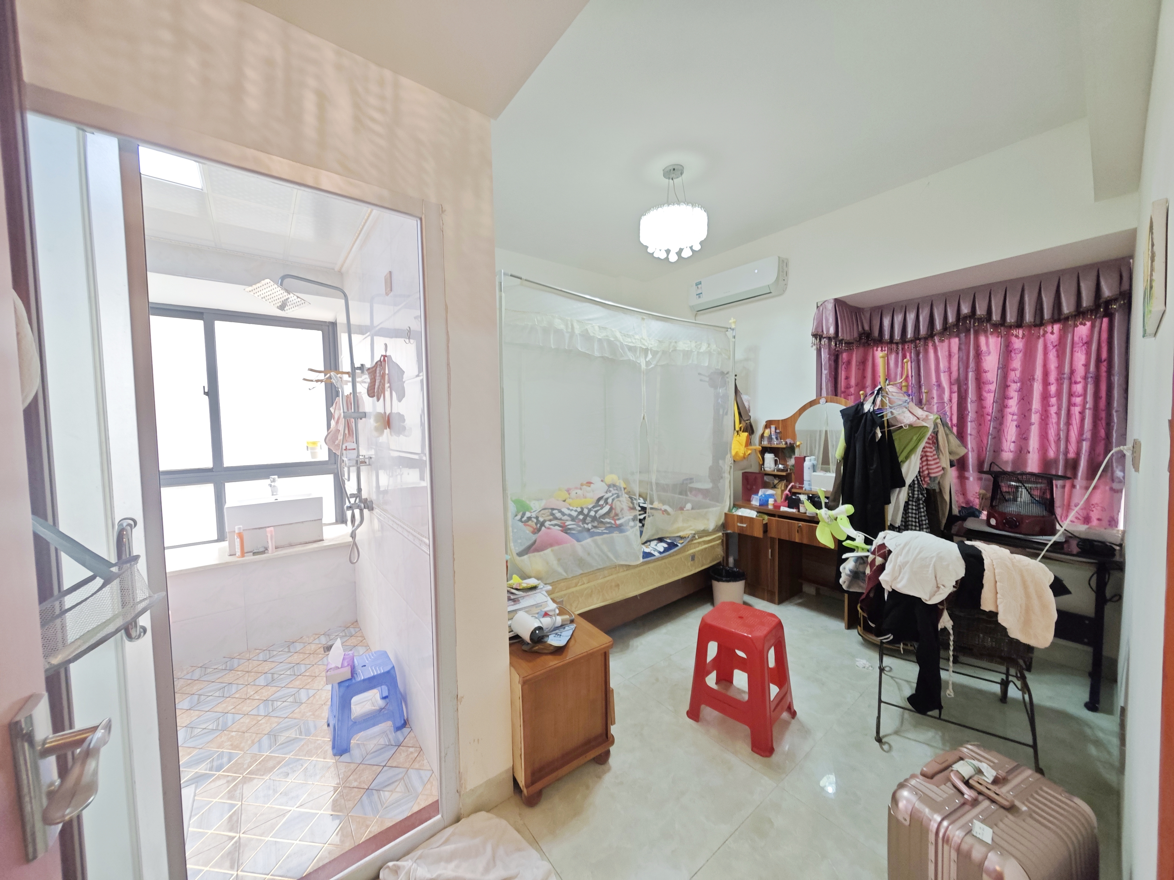 星华佳园 3室2厅1卫 160.0万 星华佳园 3室2厅1卫 160.0万客厅