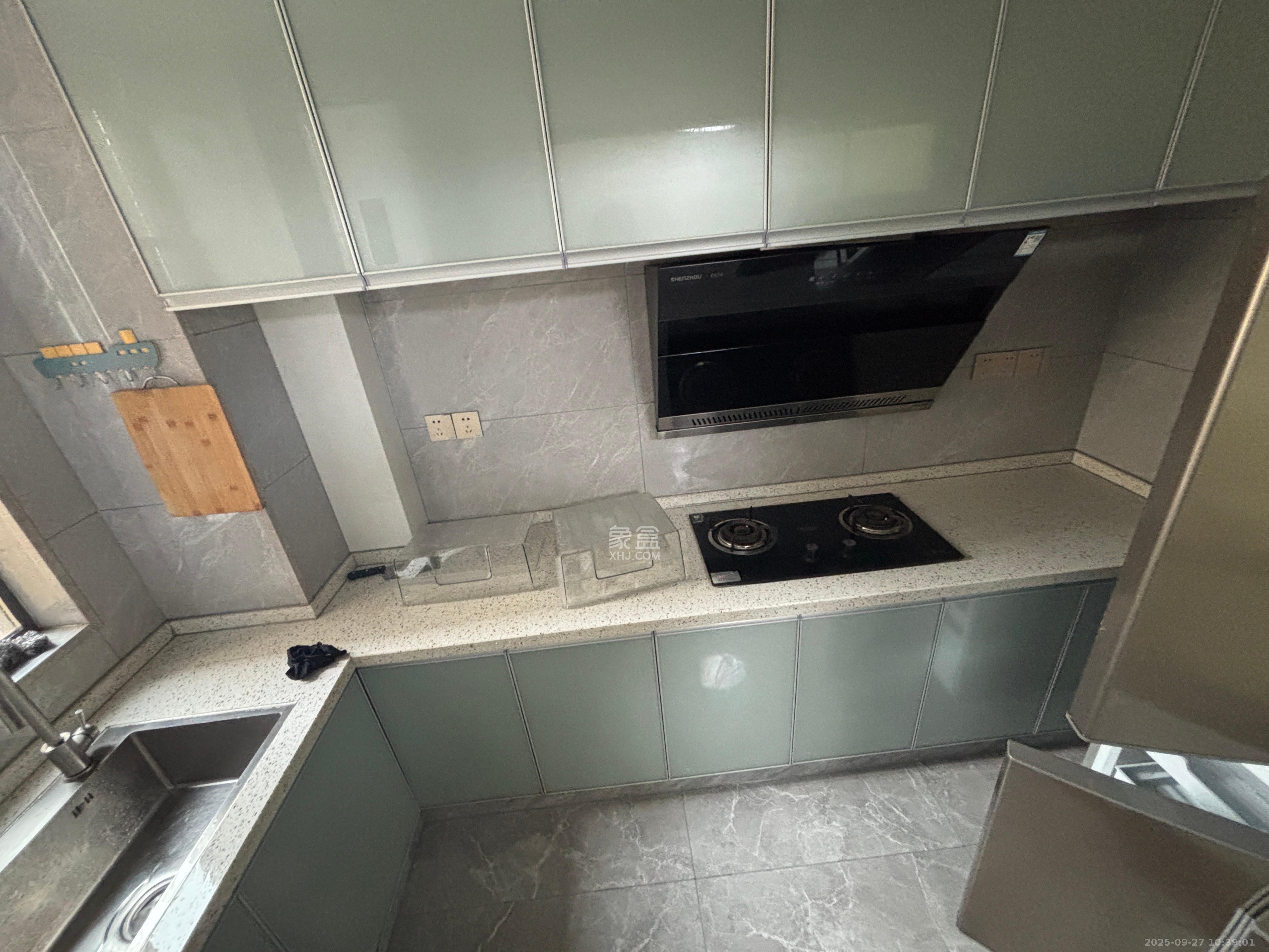 金南家园三期  3室2厅1卫    2500.0元/月 金南家园三期  3室2厅1卫    2500.0元/月室内图