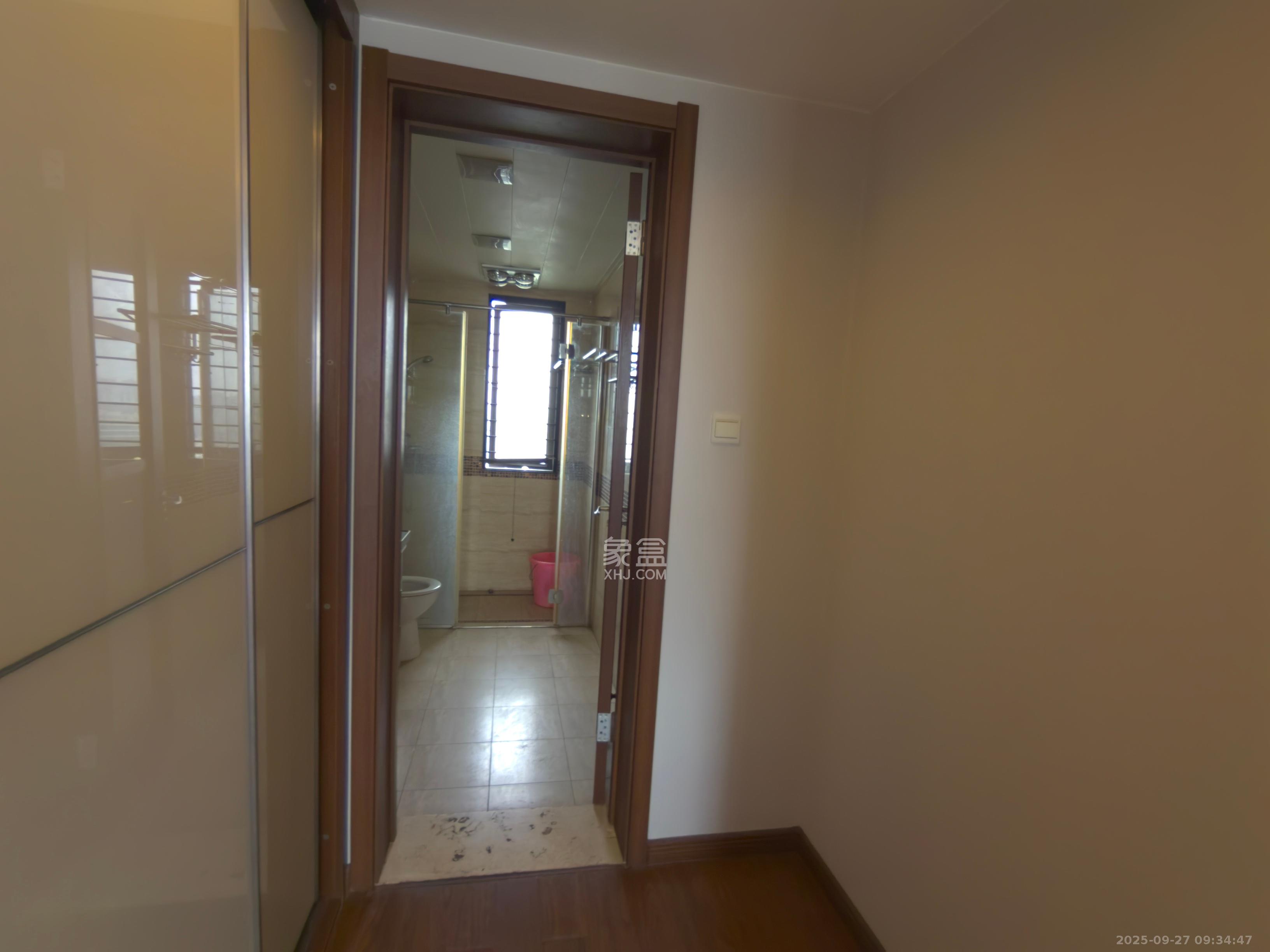 万科金域华府三四期 4室2厅2卫 2800.0元/月 万科金域华府三四期 4室2厅2卫 2800.0元/月室内图