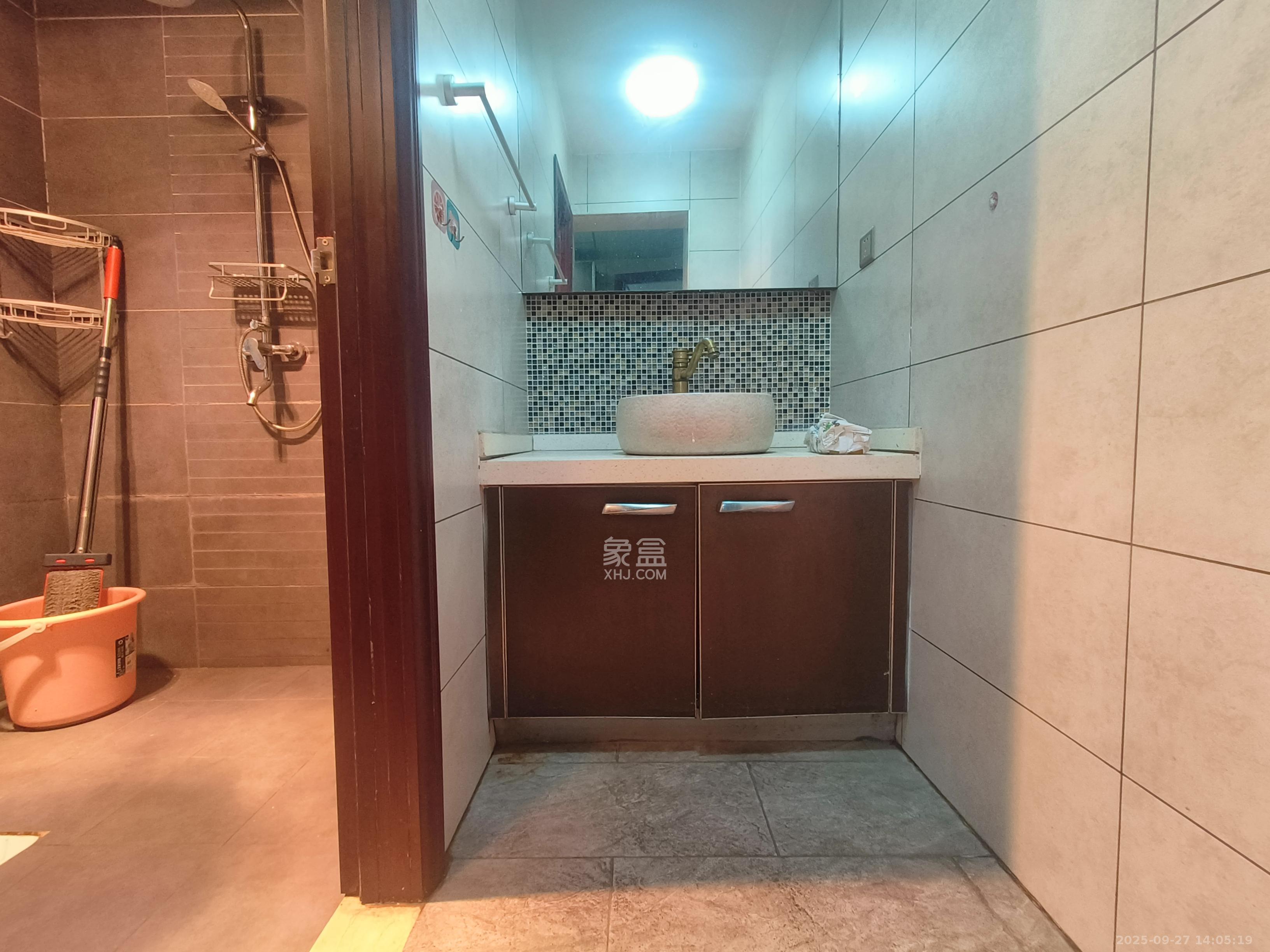 英祥春天 2室2厅1卫 2100.0元/月 英祥春天 2室2厅1卫 2100.0元/月室内图