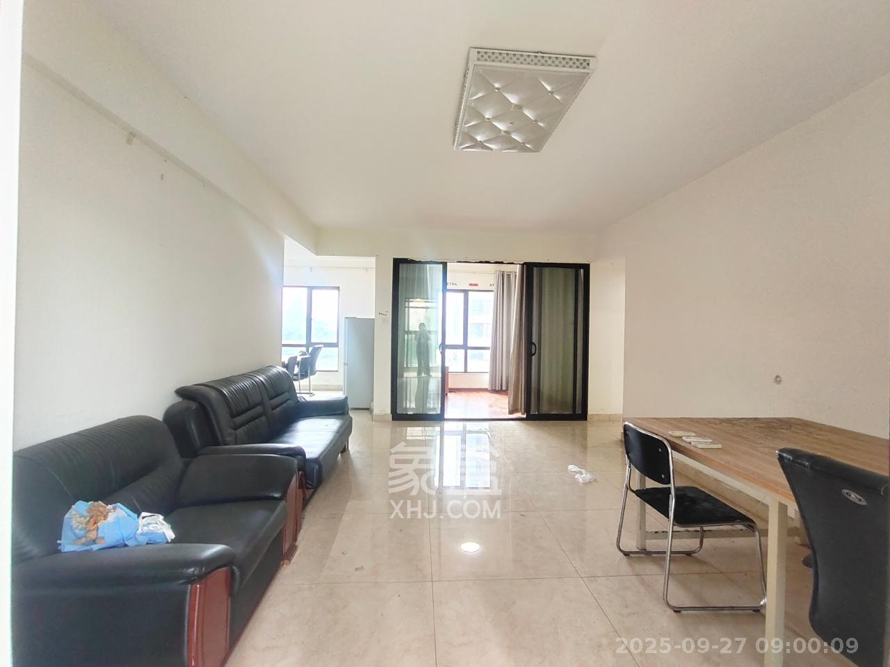 达美D6区 4室2厅2卫 3200.0元/月 达美D6区 4室2厅2卫 3200.0元/月室内图