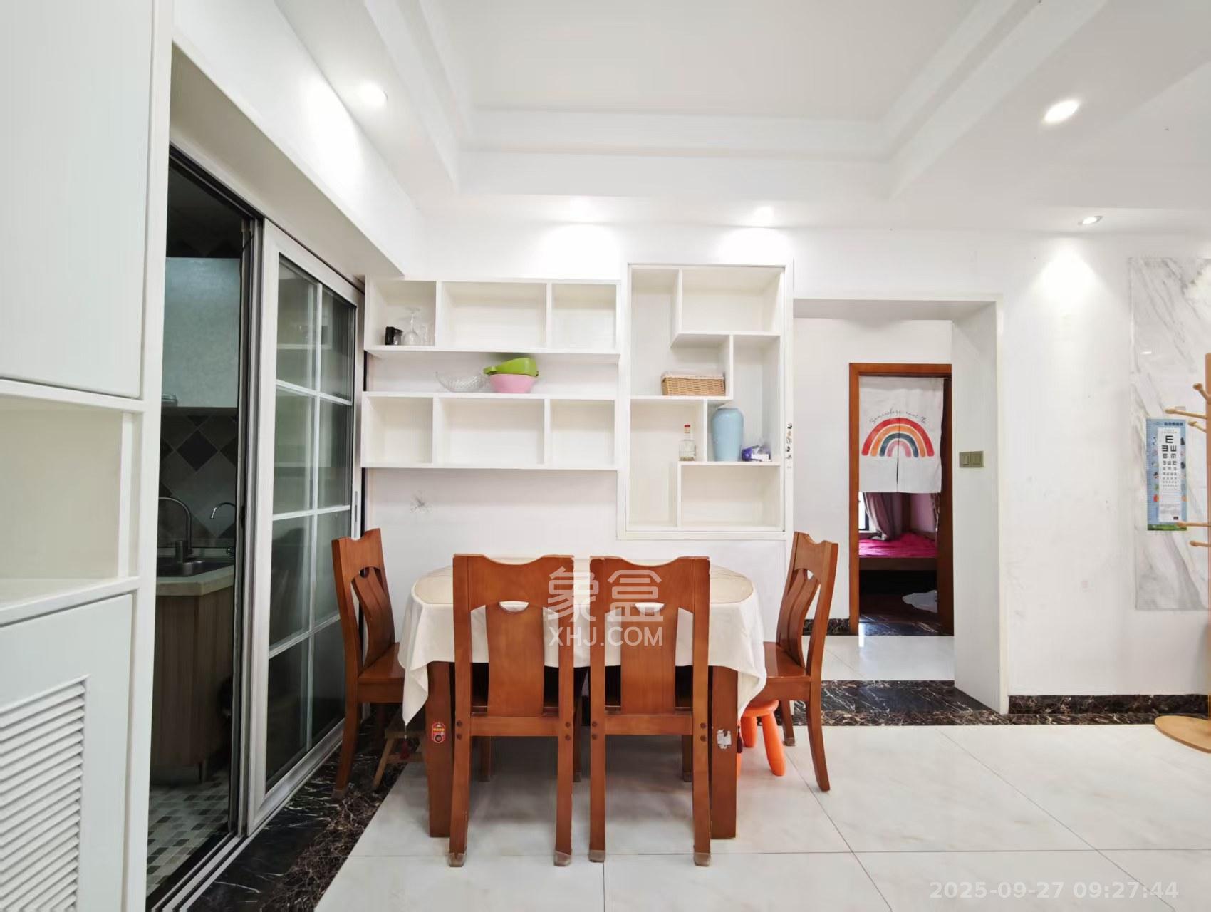 长房半岛蓝湾(观山月) 3室2厅1卫 2100.0元/月 长房半岛蓝湾(观山月) 3室2厅1卫 2100.0元/月室内图