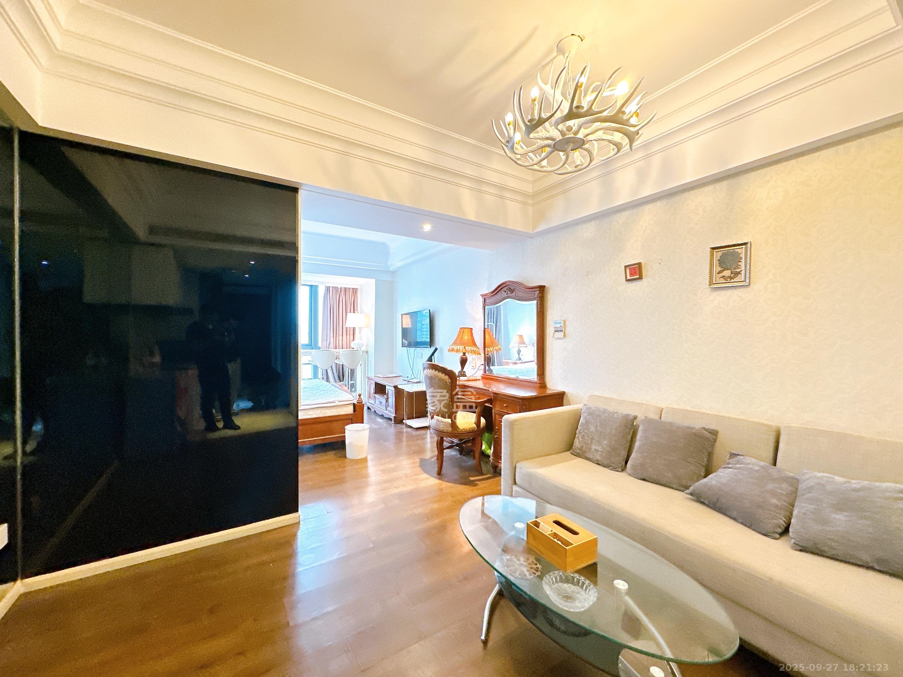 泊富公寓(泊富国际广场) 1室1厅1卫 2600.0元/月 泊富公寓(泊富国际广场) 1室1厅1卫 2600.0元/月室内图