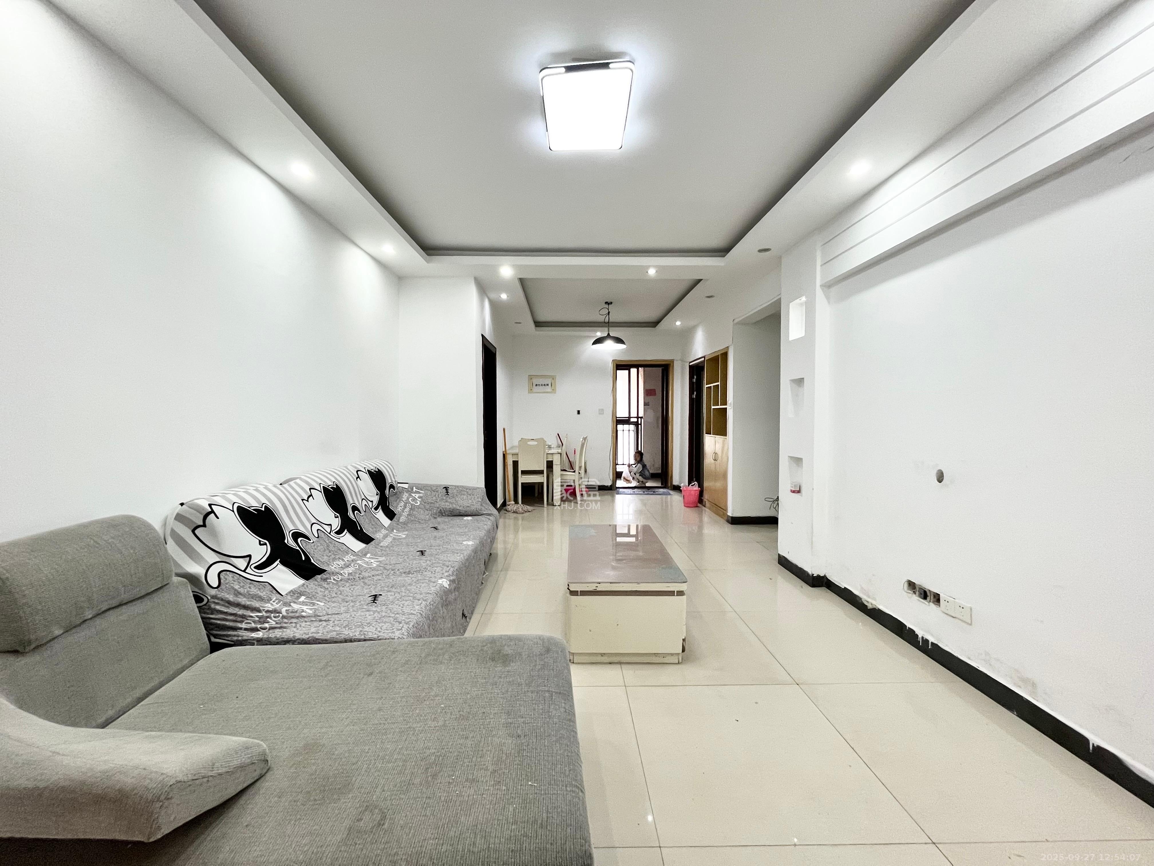 保利麓谷林语C区  2室2厅1卫    1900.0元/月室内图