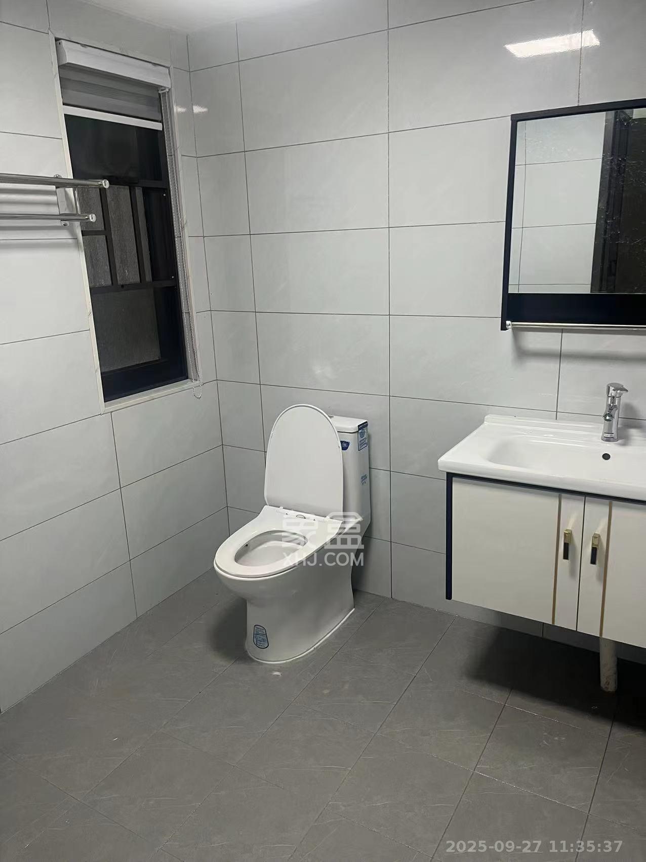 龙湖璟宸原著（龙湖紫宸）  3室2厅2卫    2000.0元/月室内图