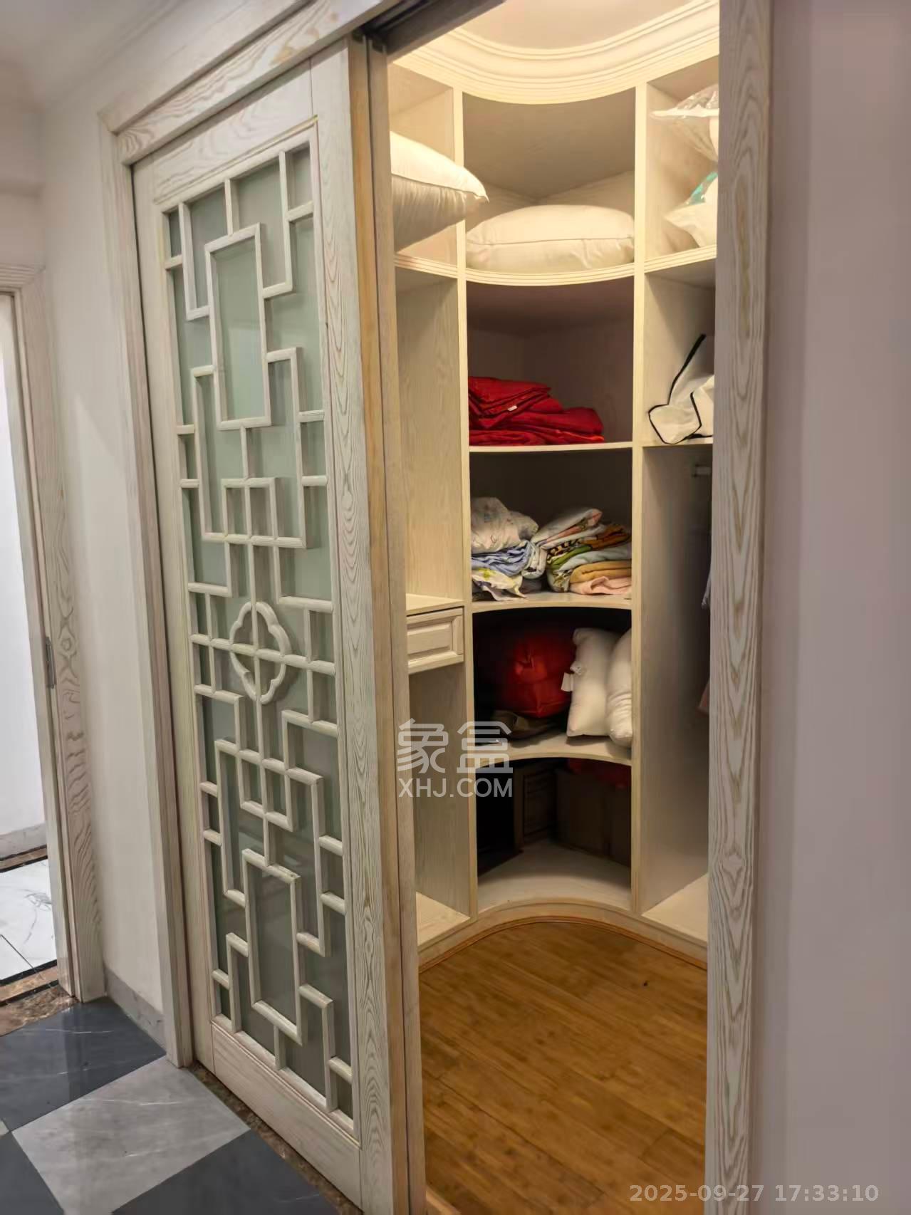 嘉宇盛世华章 4室2厅1卫 5000.0元/月 嘉宇盛世华章 4室2厅1卫 5000.0元/月室内图