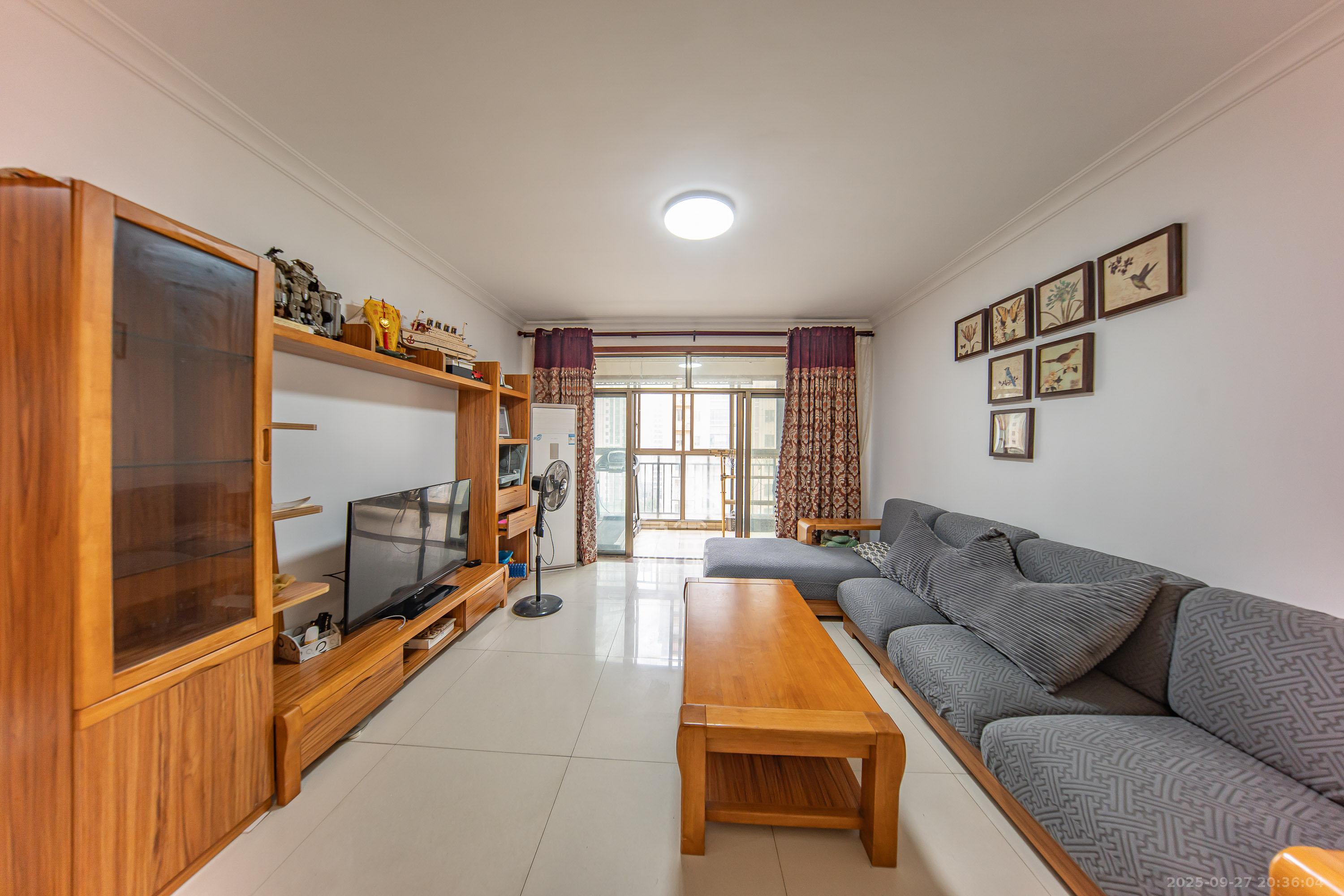 江山帝景雅典  3室2厅2卫    93.8万 江山帝景雅典  3室2厅2卫    93.8万客厅