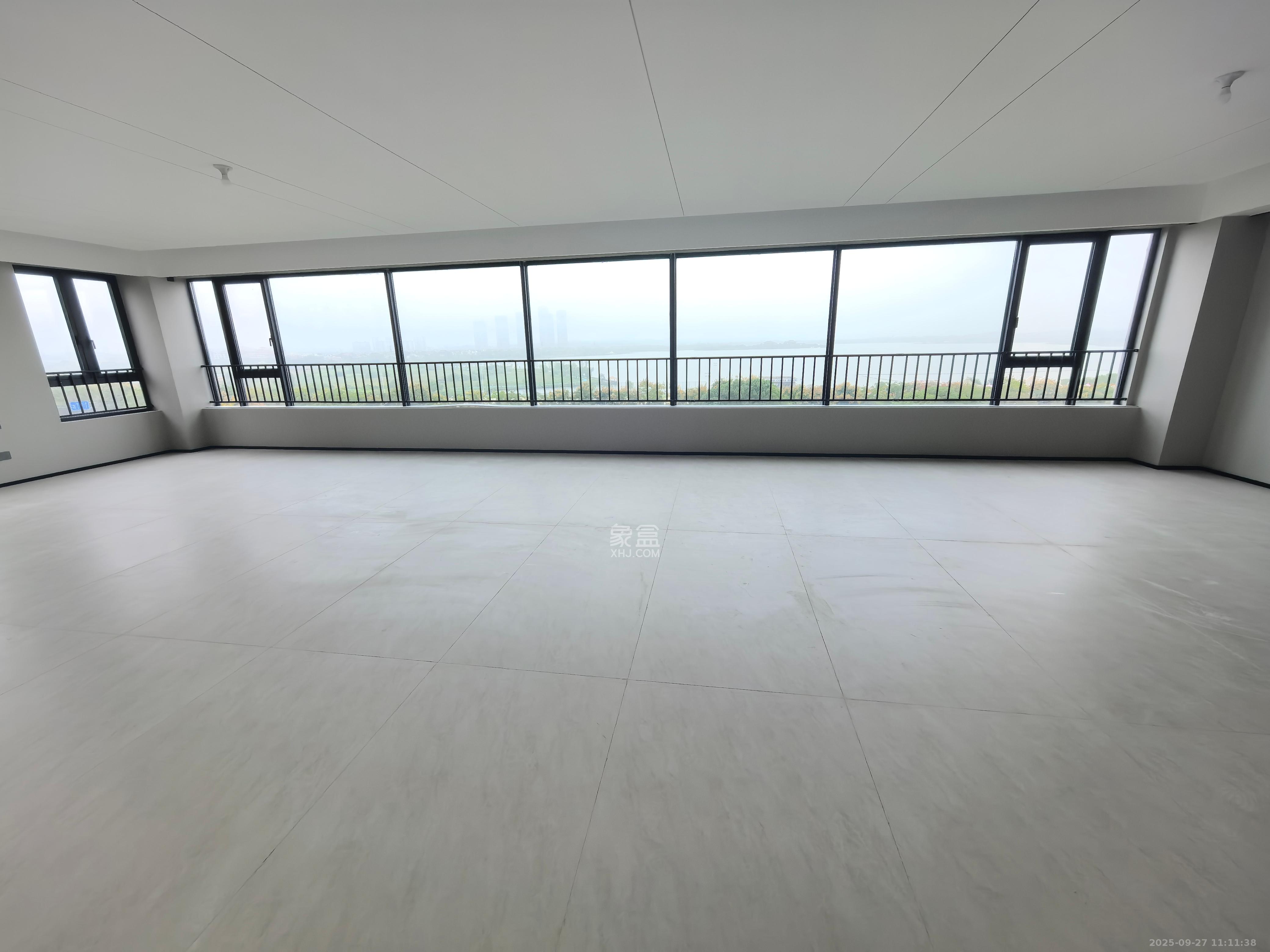 万科松湖天地  1室0厅0卫    460.0万
