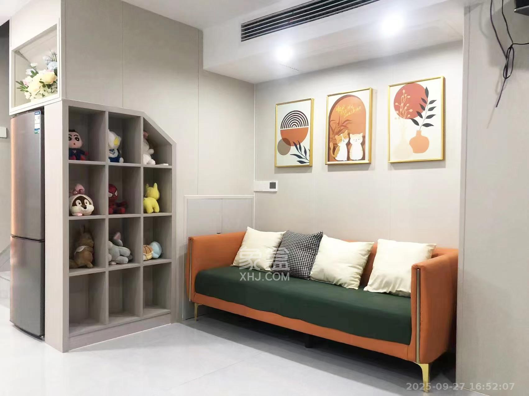 卓越中寰 2室1厅1卫 2600.0元/月 卓越中寰 2室1厅1卫 2600.0元/月室内图