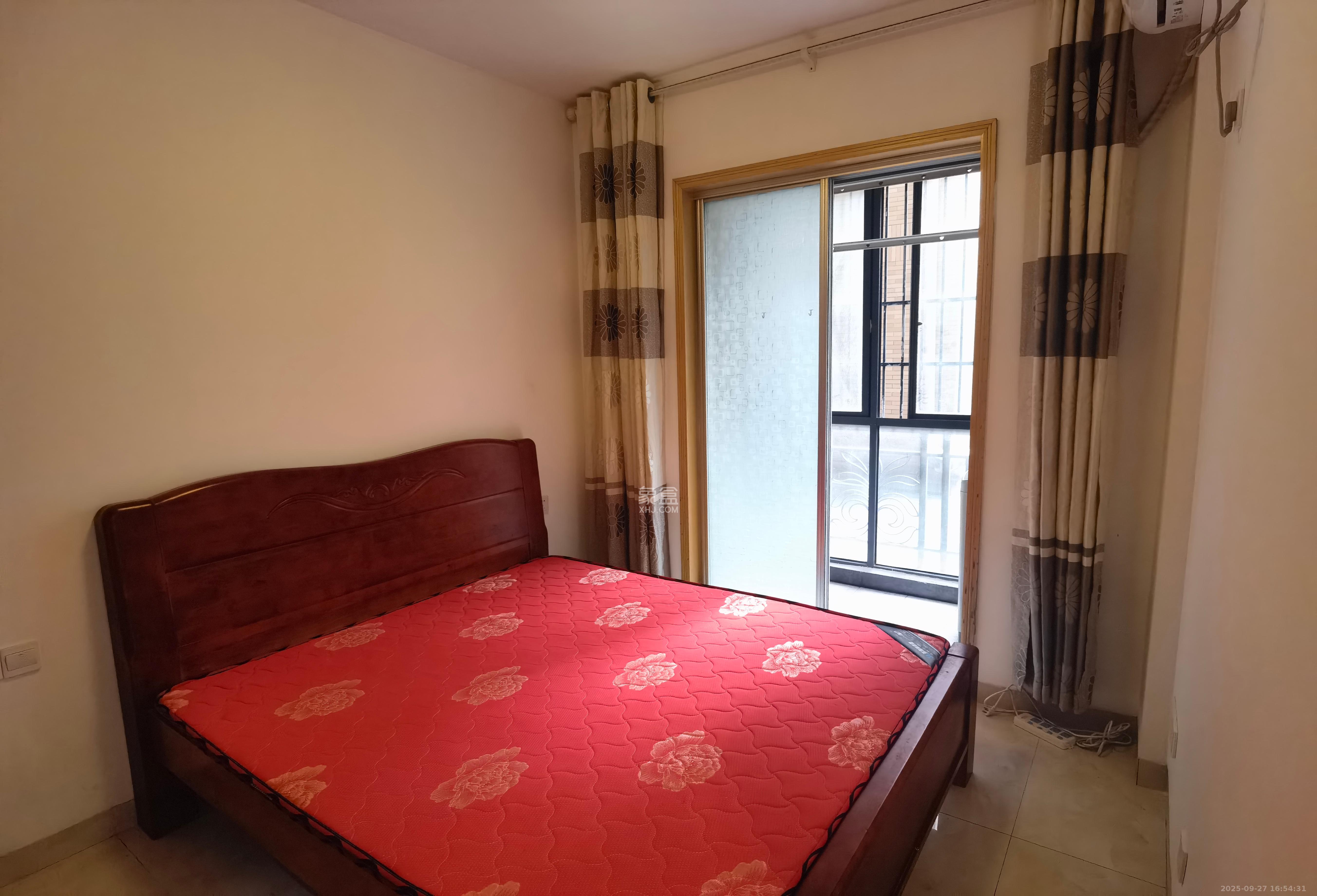 沁园春御院 3室2厅2卫 2600.0元/月 沁园春御院 3室2厅2卫 2600.0元/月室内图