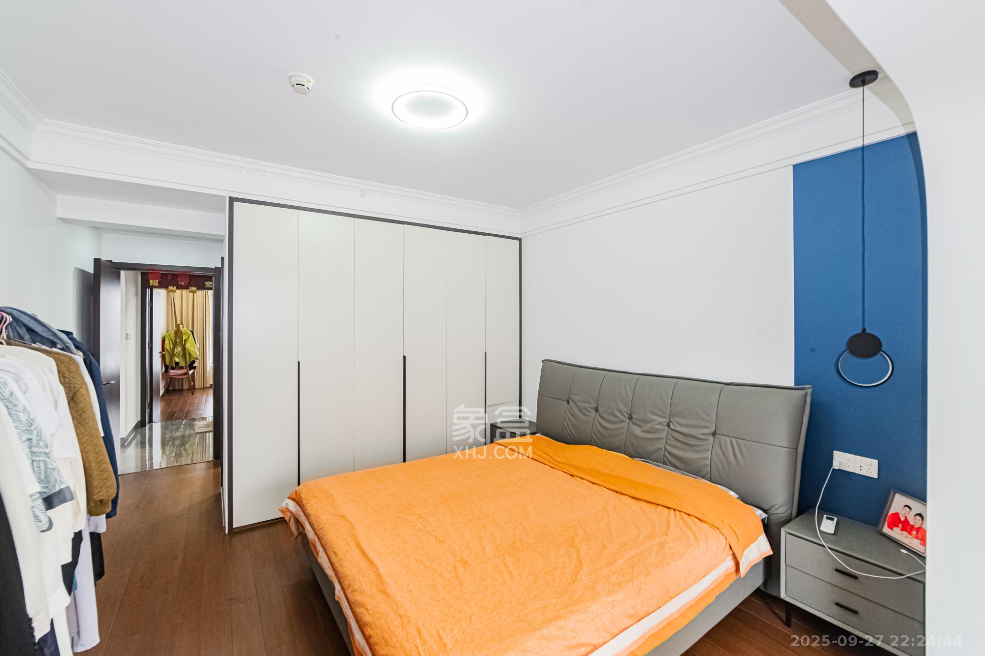 北辰三角洲C2区  3室2厅2卫    228.0万卧室