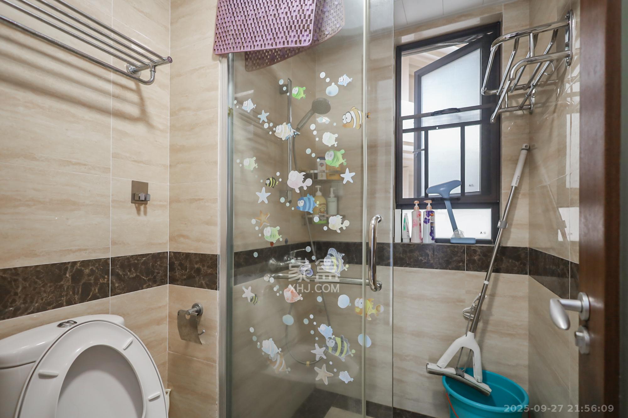 万科里金域国际 3室2厅2卫 160.0万 万科里金域国际 3室2厅2卫 160.0万卫生间