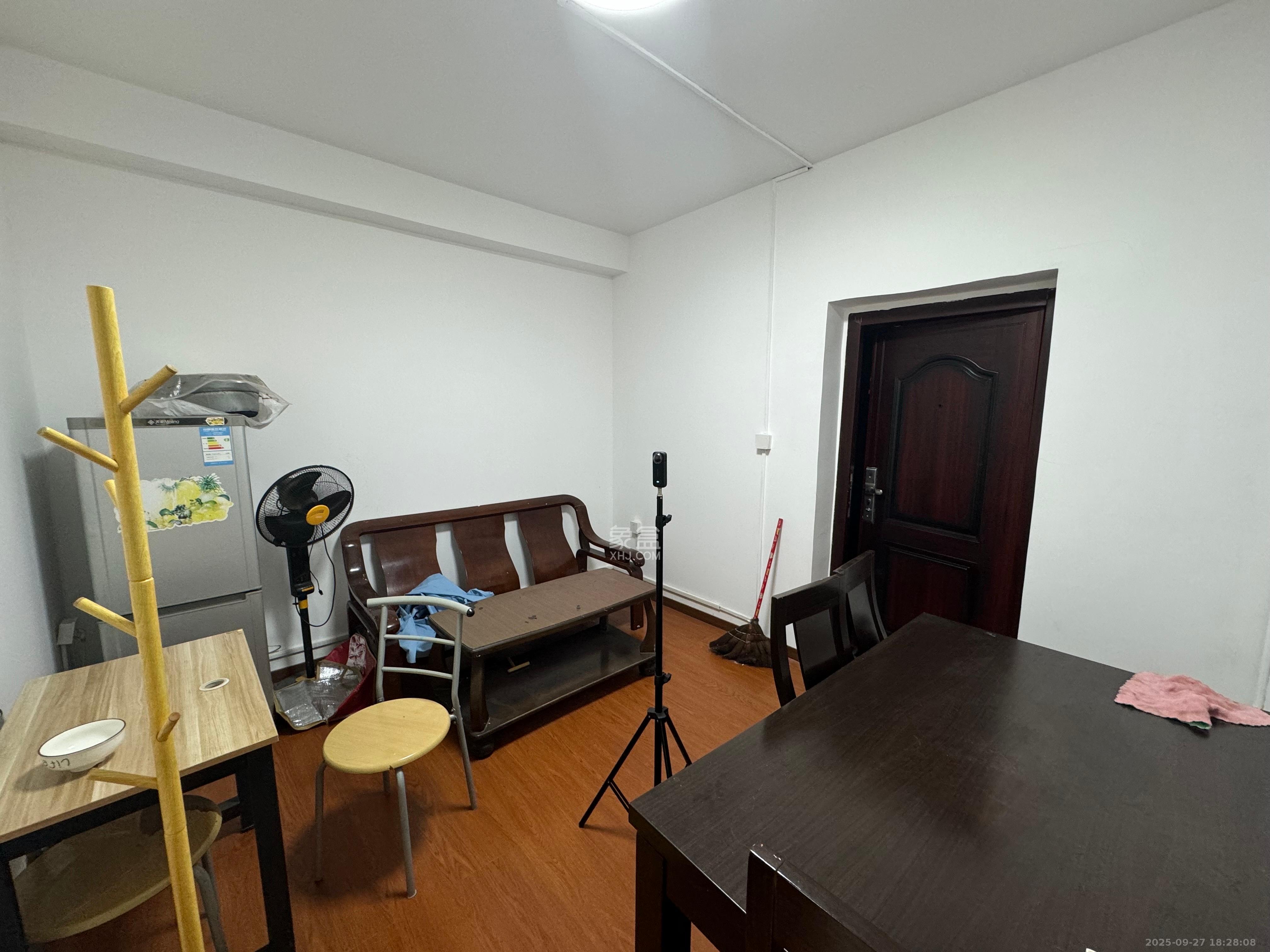 福乐凯公寓 2室1厅1卫 1750.0元/月 福乐凯公寓 2室1厅1卫 1750.0元/月室内图