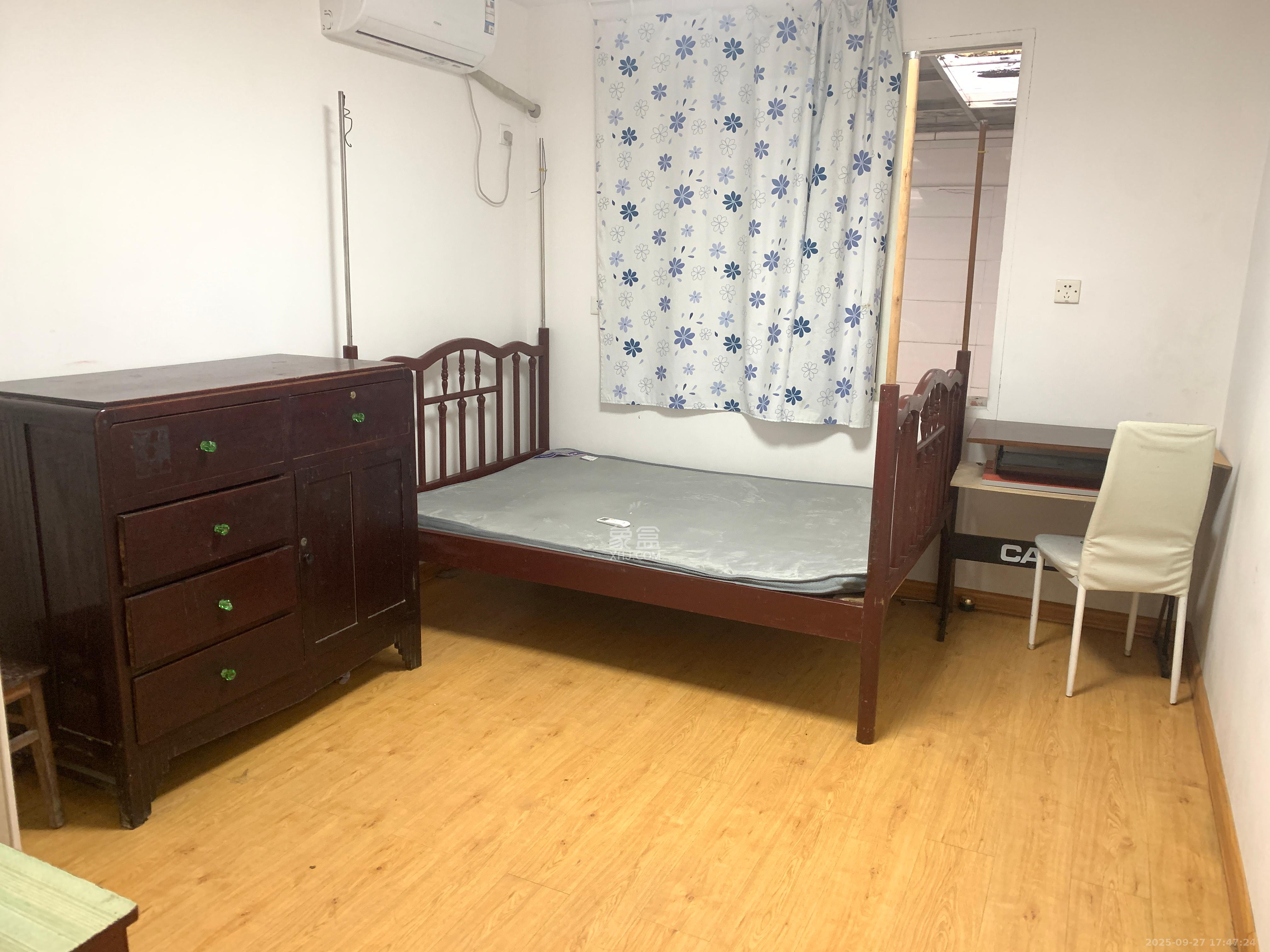 桂花路铁建宿舍 2室1厅1卫 1400.0元/月 桂花路铁建宿舍 2室1厅1卫 1400.0元/月室内图