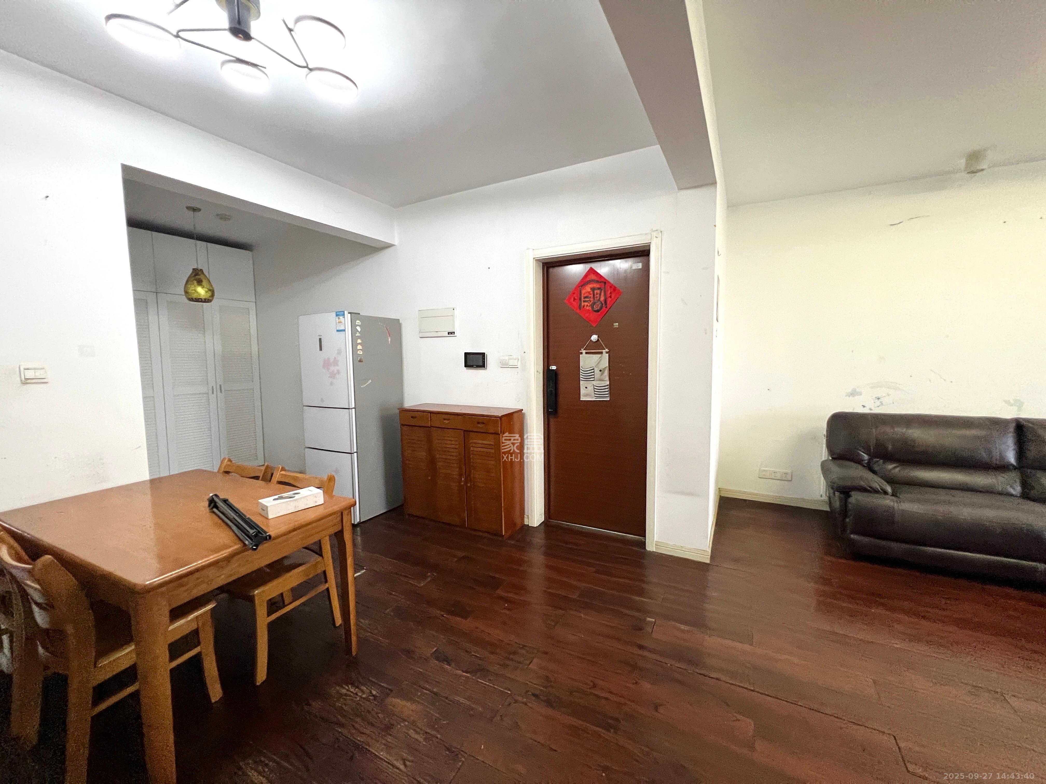 万博汇 3室2厅2卫 3500.0元/月 万博汇 3室2厅2卫 3500.0元/月室内图