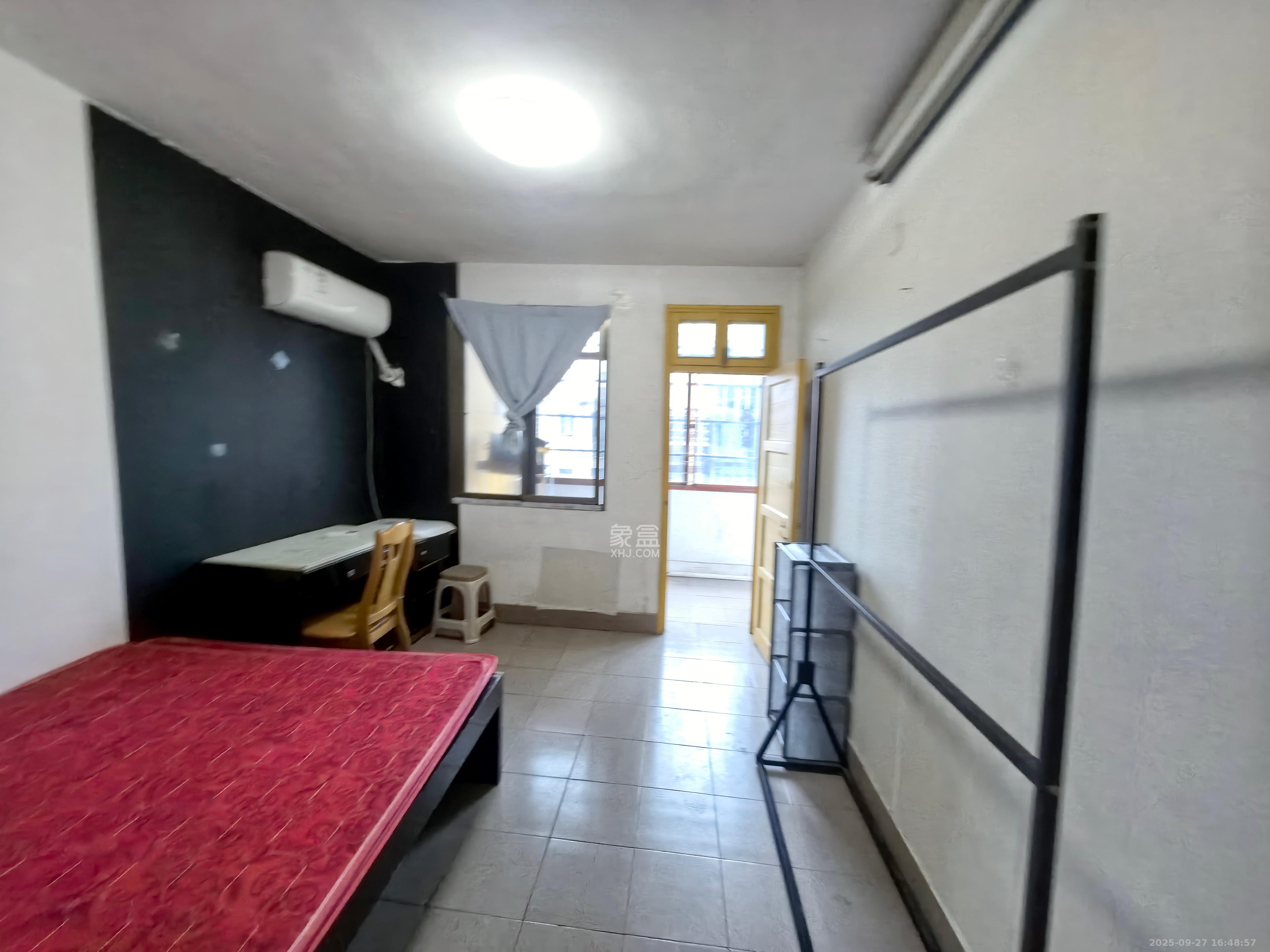 岳麓区教师村 3室2厅1卫 2200.0元/月 岳麓区教师村 3室2厅1卫 2200.0元/月室内图