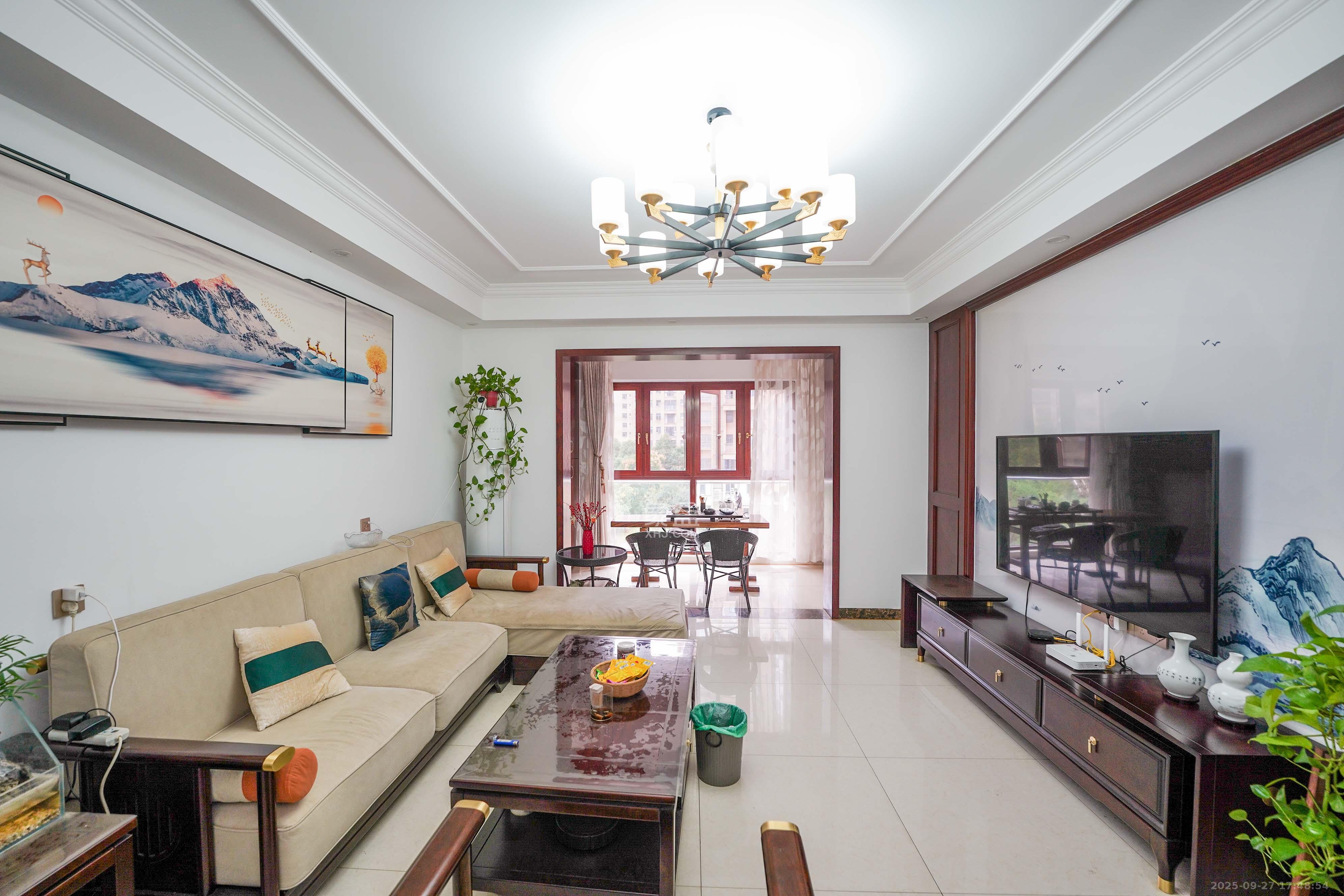 和美星城 3室2厅2卫 110.0万 和美星城 3室2厅2卫 110.0万客厅