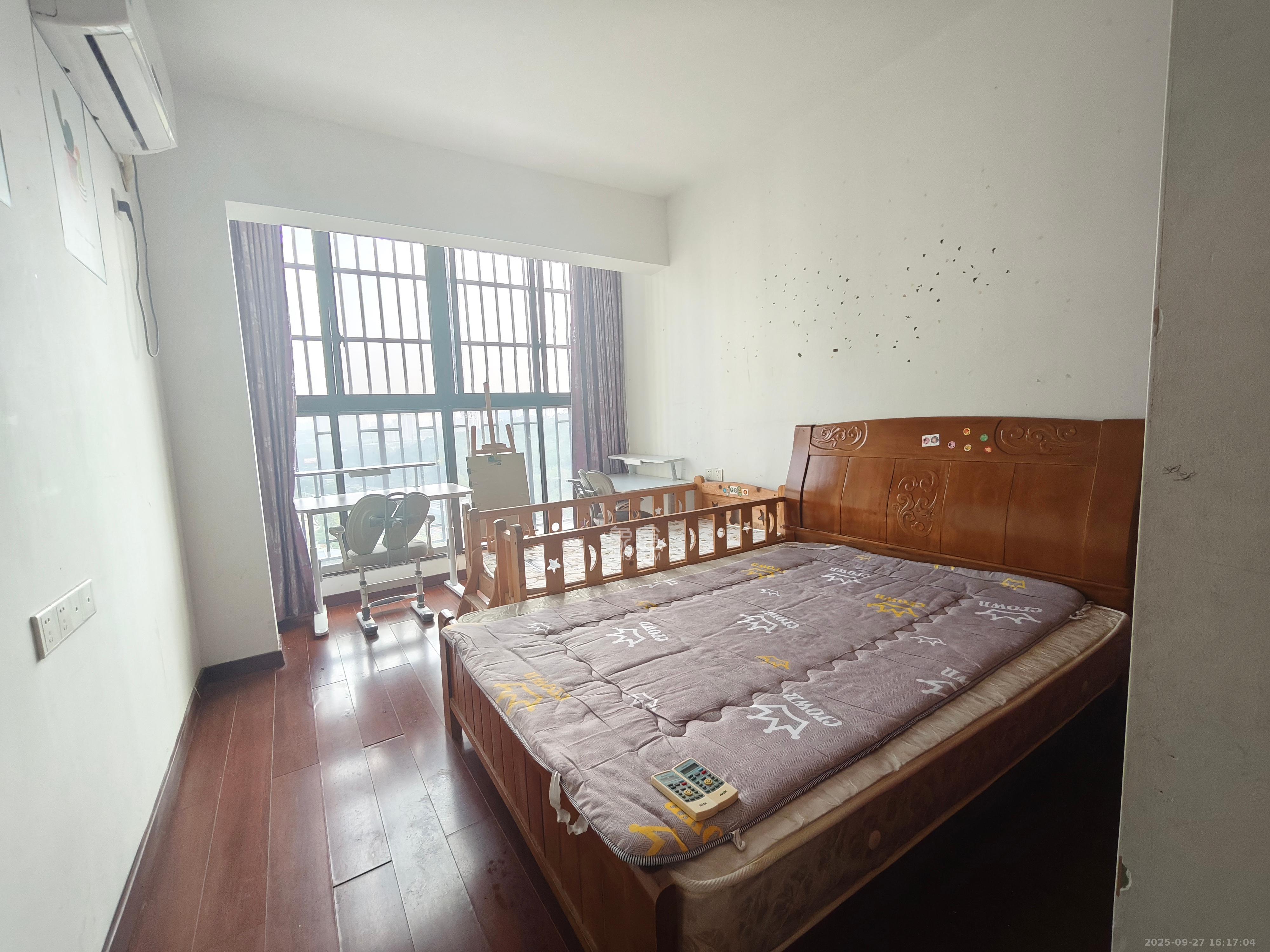 绿地之窗 3室1厅1卫 2000.0元/月 绿地之窗 3室1厅1卫 2000.0元/月室内图