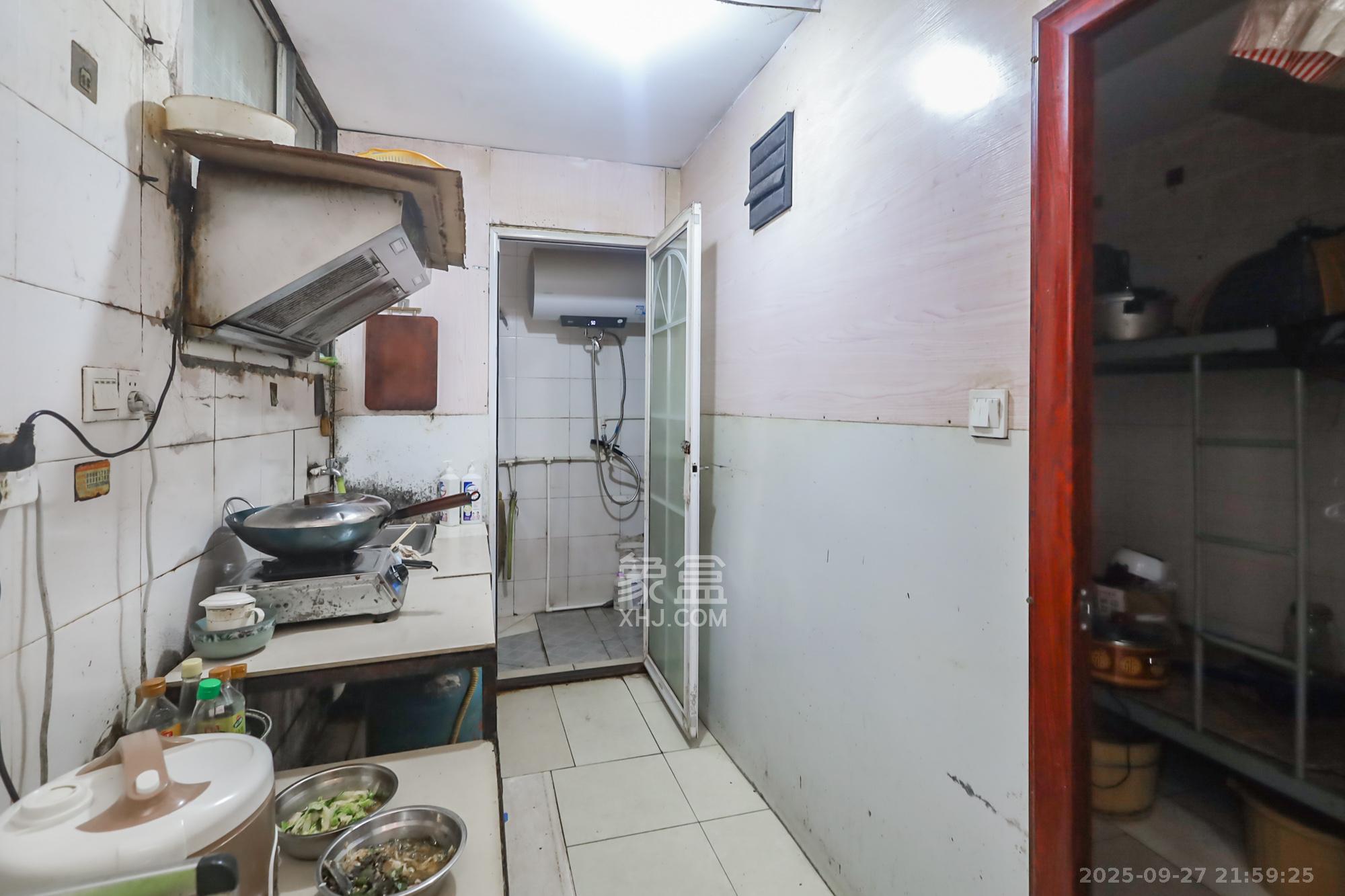 望月湖小区三片  2室1厅1卫    54.0万厨房