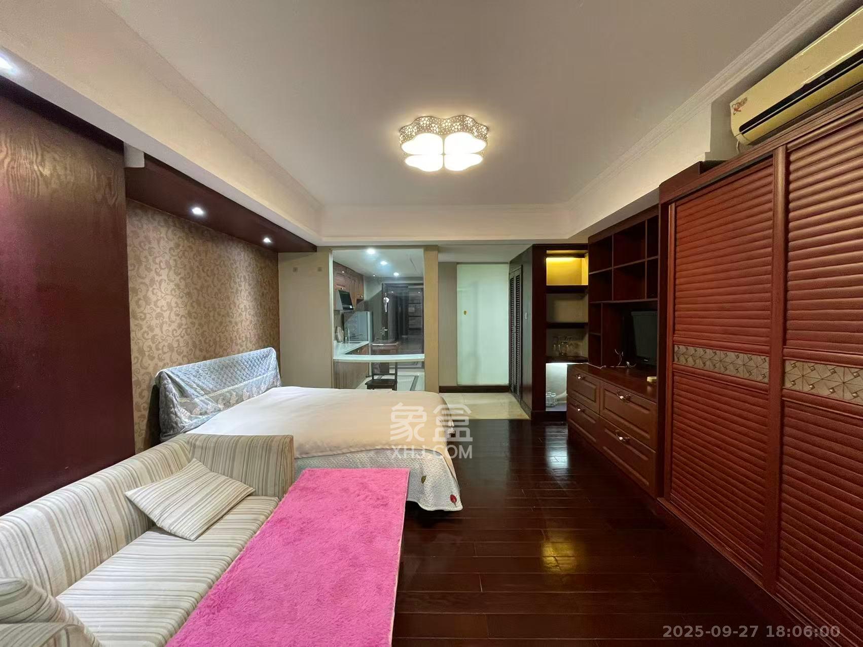 沁园春御院  1室0厅1卫    1800.0元/月 沁园春御院  1室0厅1卫    1800.0元/月室内图