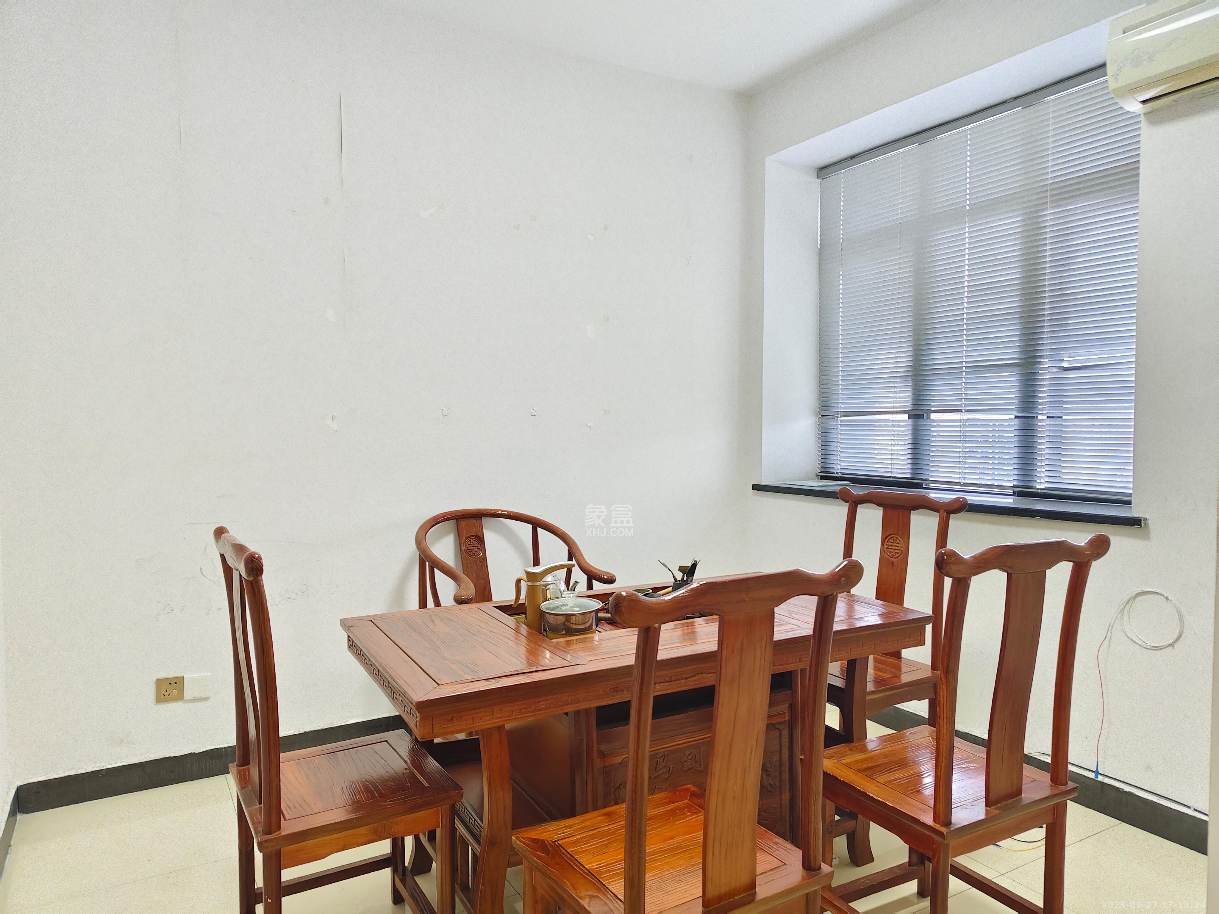 鑫远杰座 2室1厅1卫 1800.0元/月 鑫远杰座 2室1厅1卫 1800.0元/月室内图