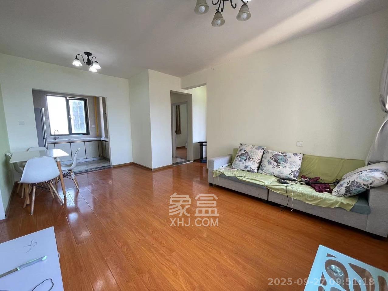 荣盛花语书苑 3室2厅1卫 2400.0元/月 荣盛花语书苑 3室2厅1卫 2400.0元/月室内图