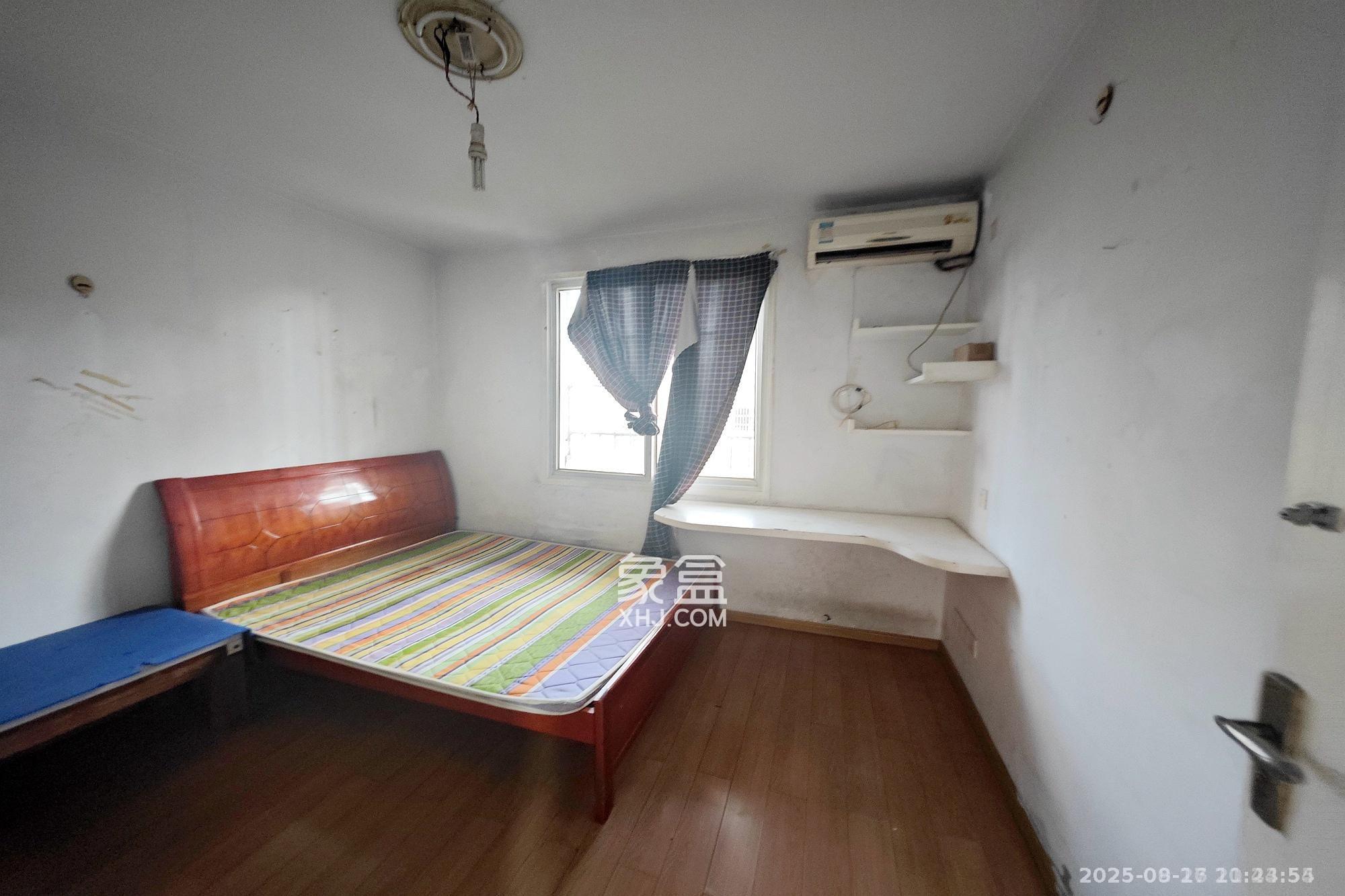 桂花二村  2室1厅1卫    1200.0元/月室内图