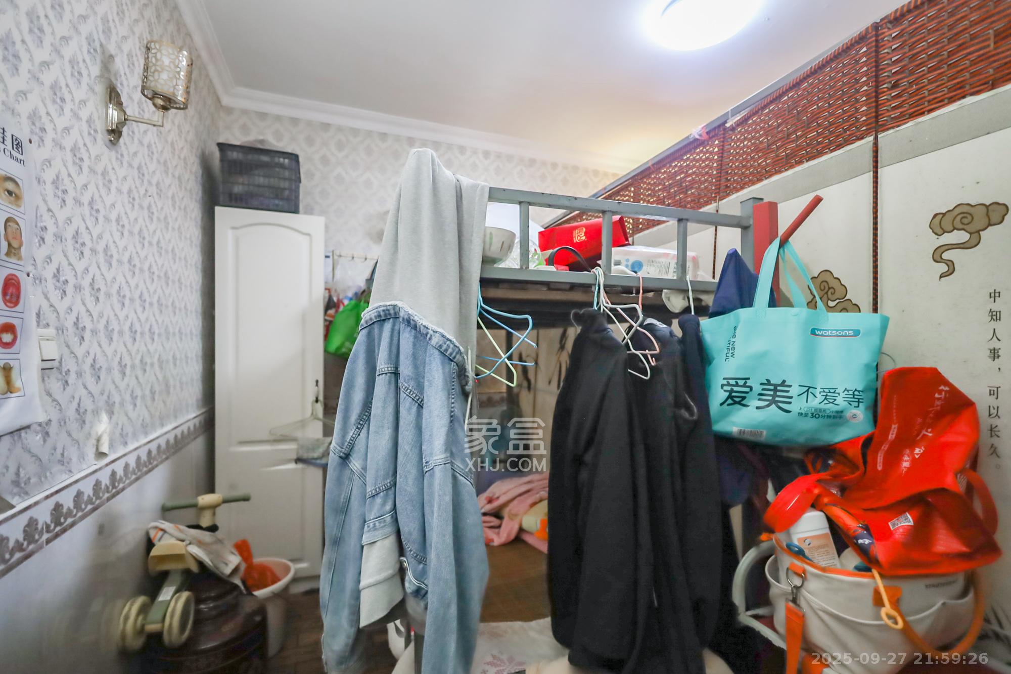 望月湖小区三片  2室1厅1卫    54.0万卧室