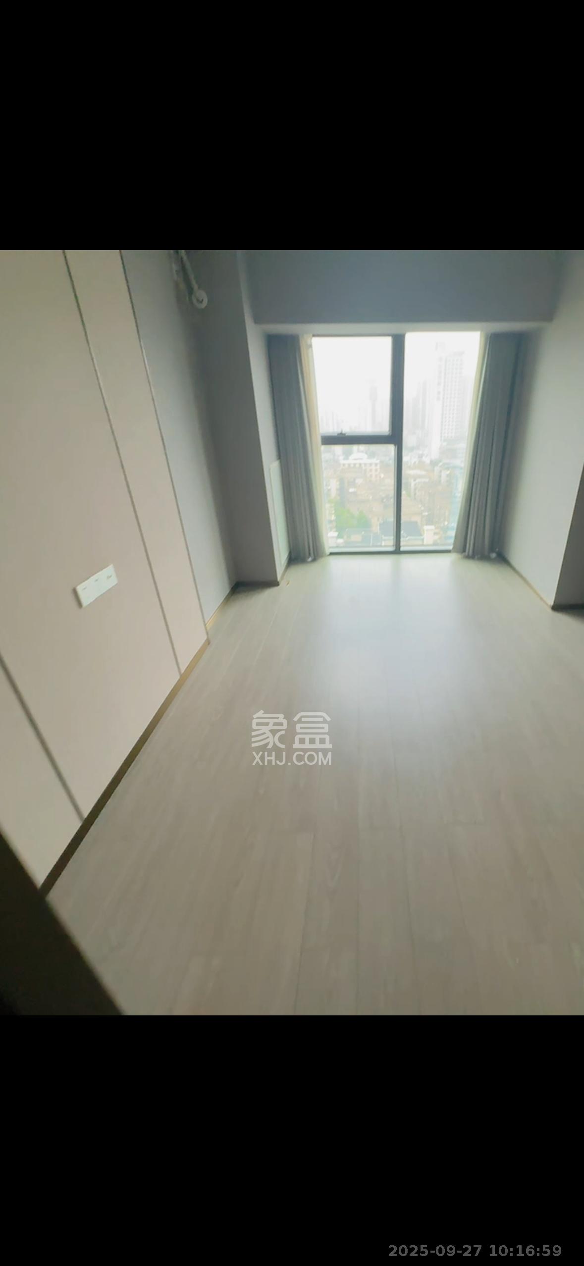 华润置地中心  1室0厅0卫    2300.0元/月