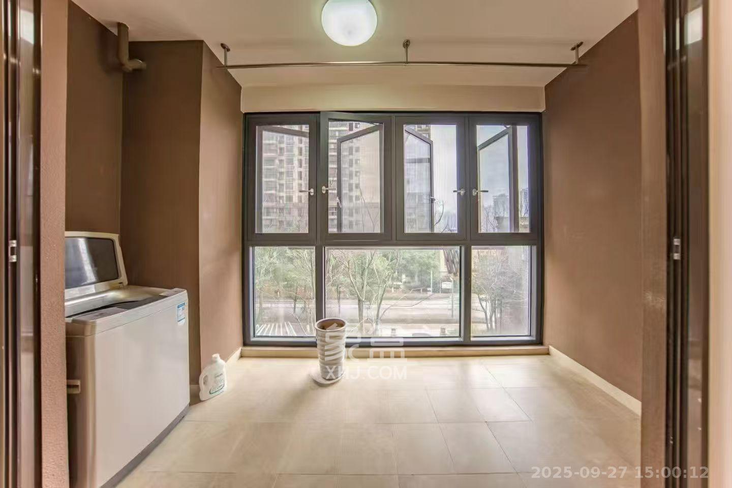 江山帝景哈佛  3室2厅1卫   1900.00元/月室内图