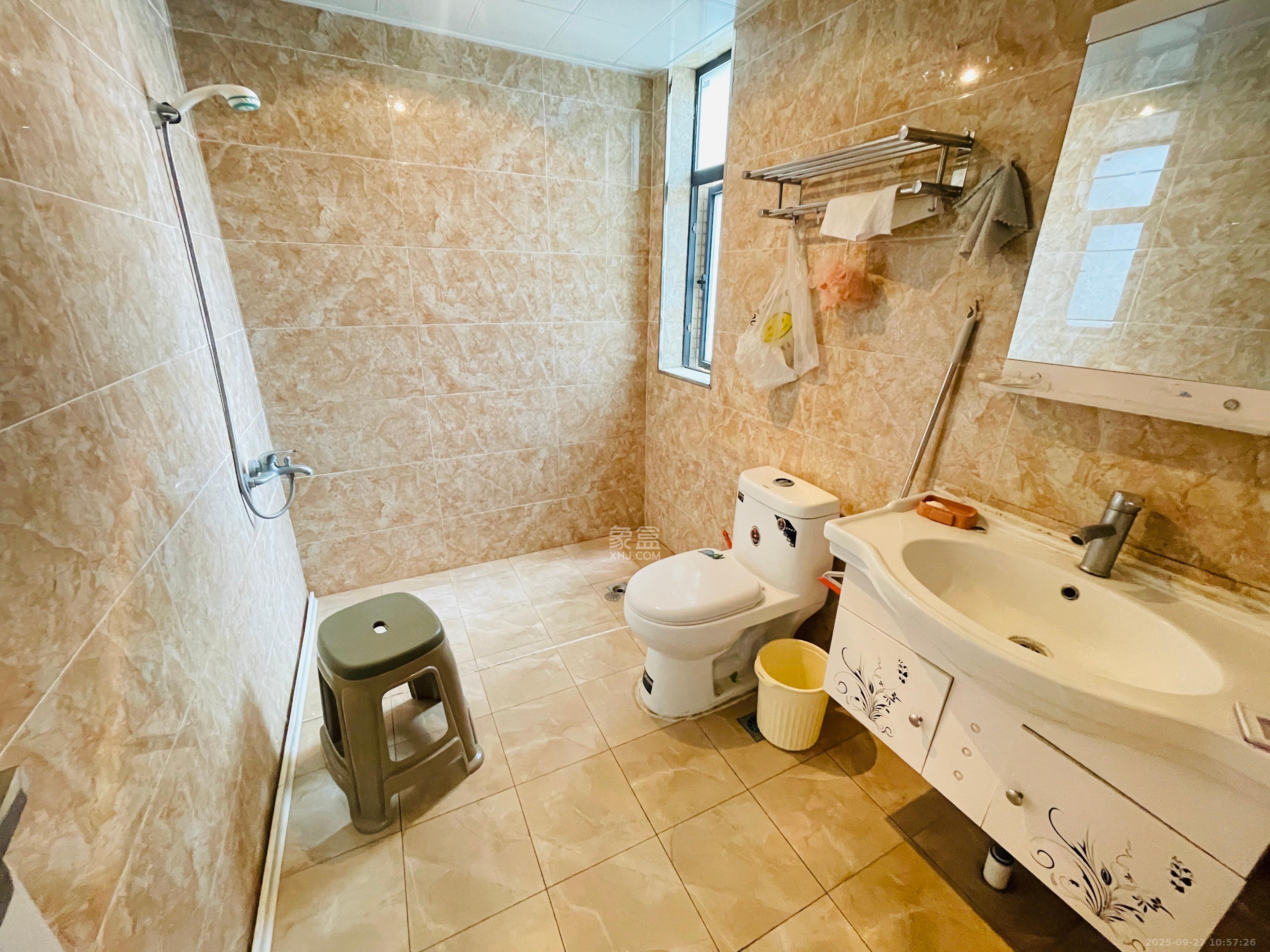 兰亭都荟(璟峰苑) 3室2厅2卫 3300.0元/月 兰亭都荟(璟峰苑) 3室2厅2卫 3300.0元/月室内图