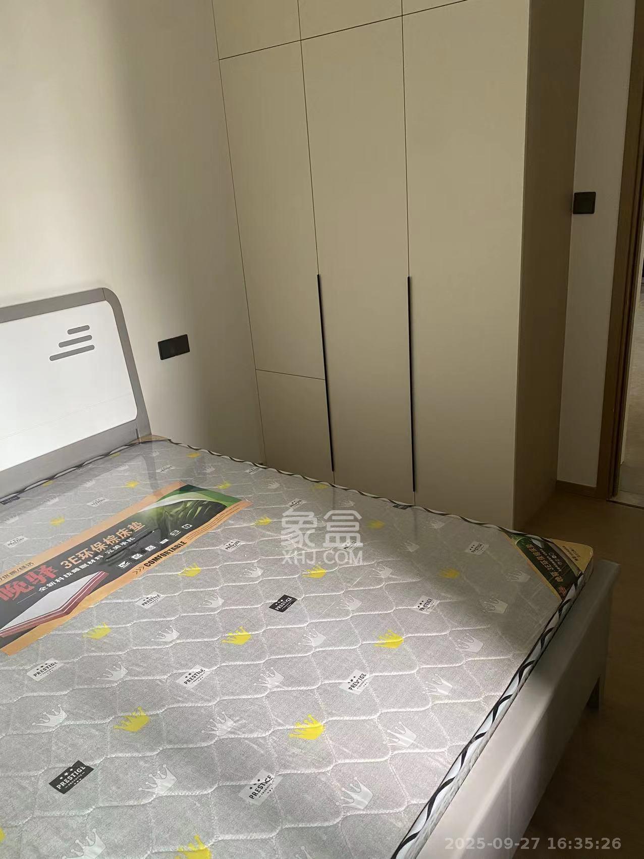 华润凯旋门二期  3室2厅2卫   3100.00元/月室内图