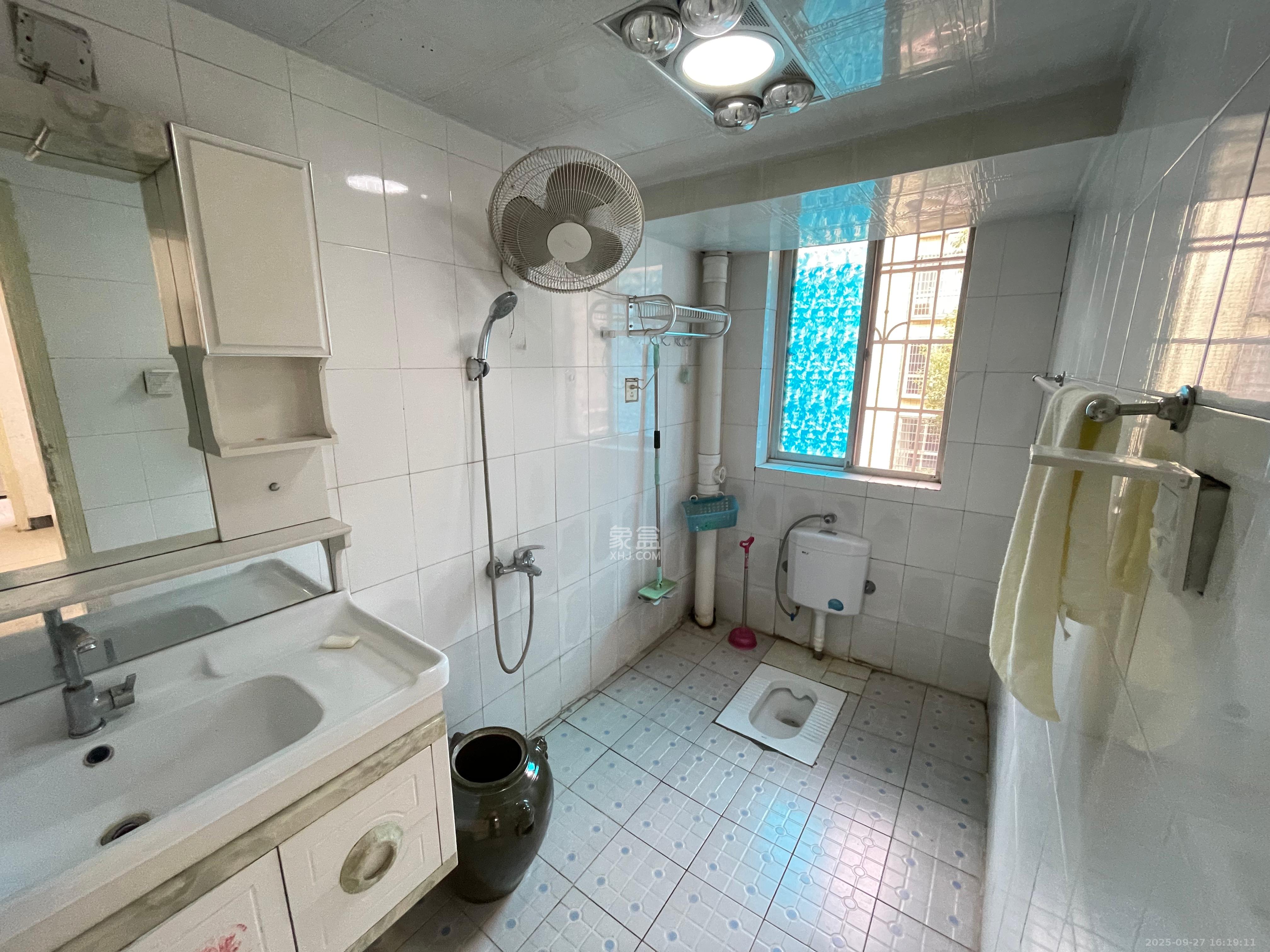 金峰小区北院(七里营社区) 3室2厅1卫 1800.0元/月 金峰小区北院(七里营社区) 3室2厅1卫 1800.0元/月室内图