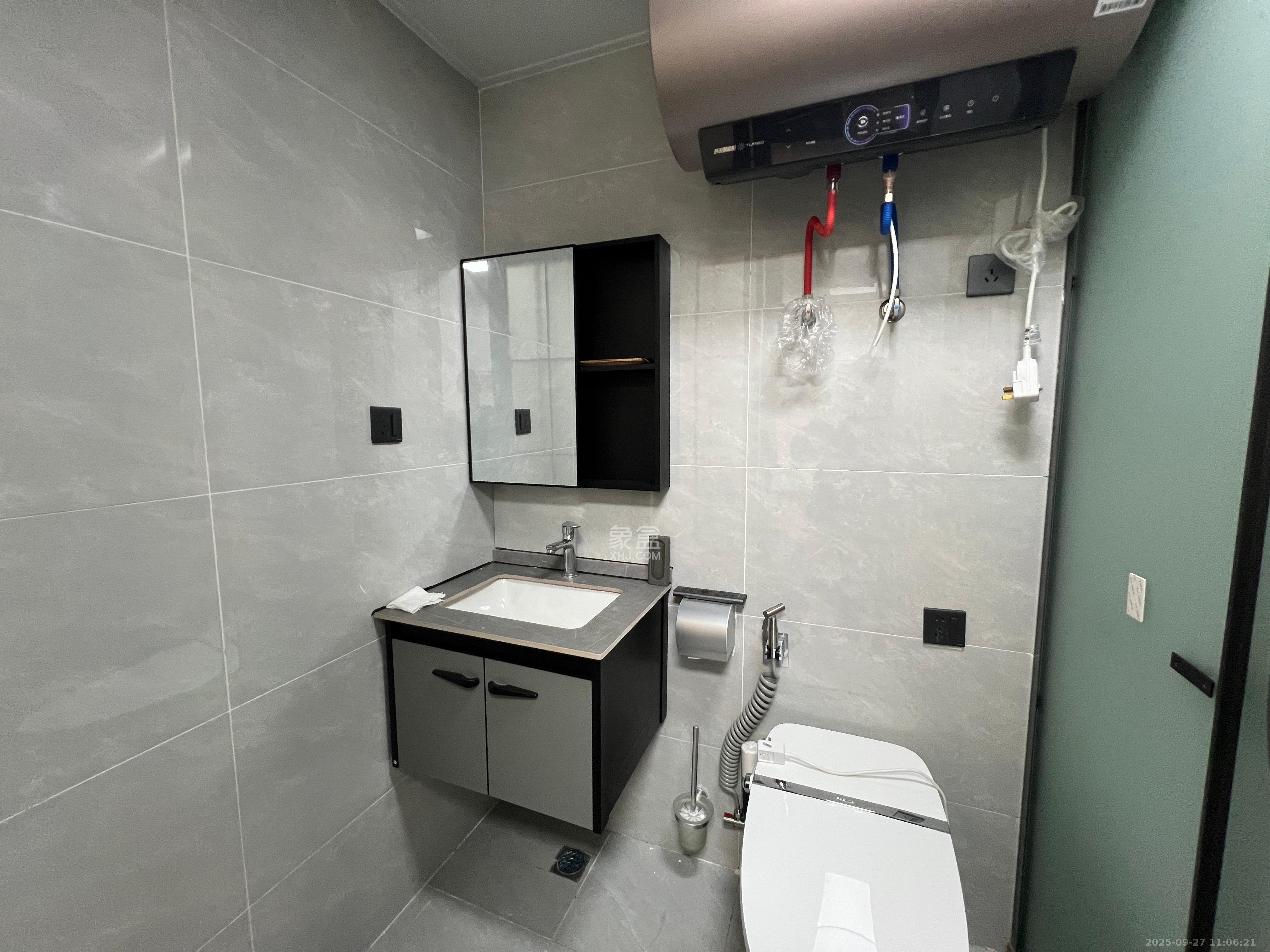 佳兆业云顶都汇 1室1厅1卫 1400.0元/月 佳兆业云顶都汇 1室1厅1卫 1400.0元/月室内图