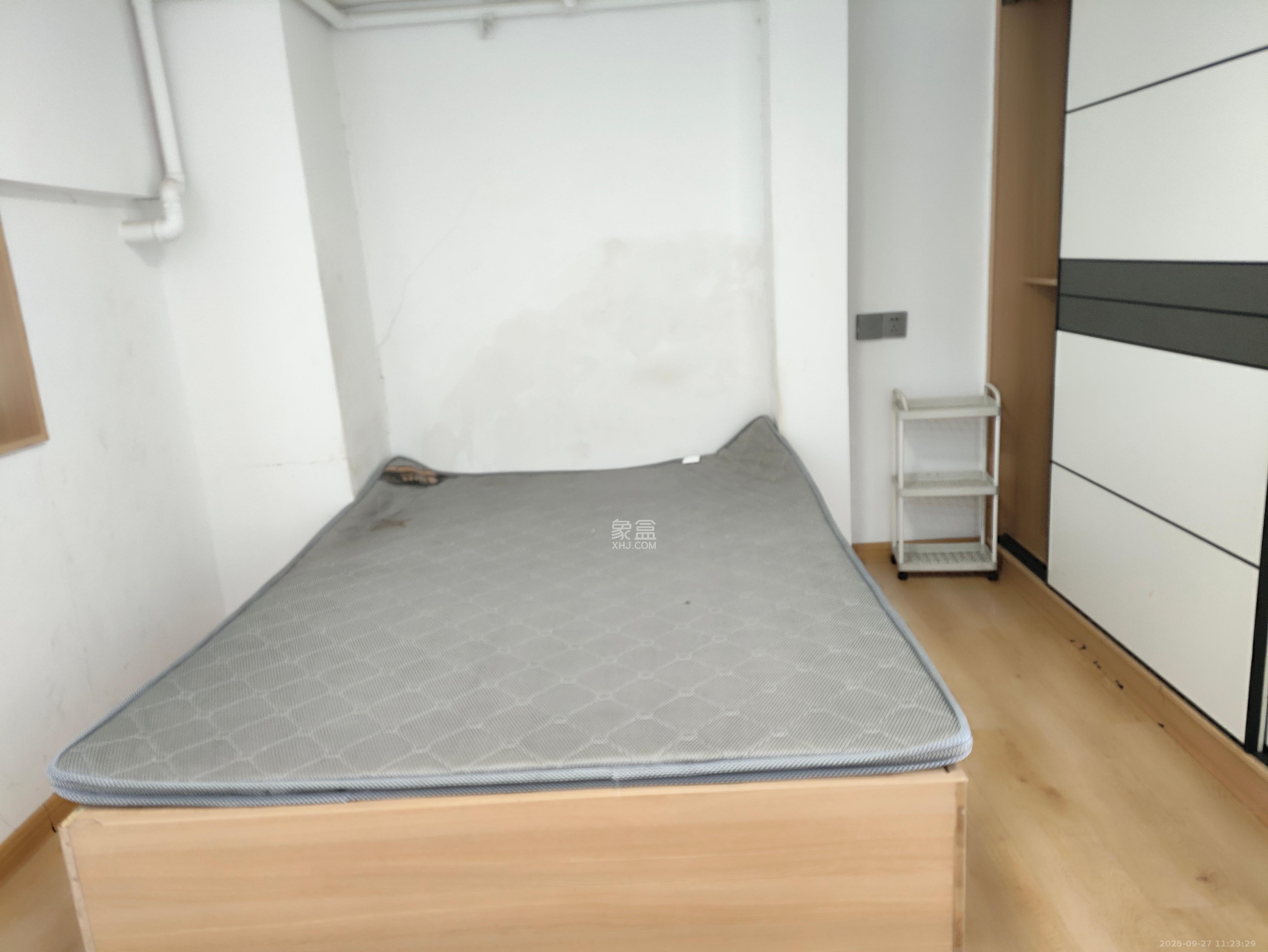 荣盛花语书苑 1室1厅1卫 1900.0元/月 荣盛花语书苑 1室1厅1卫 1900.0元/月室内图