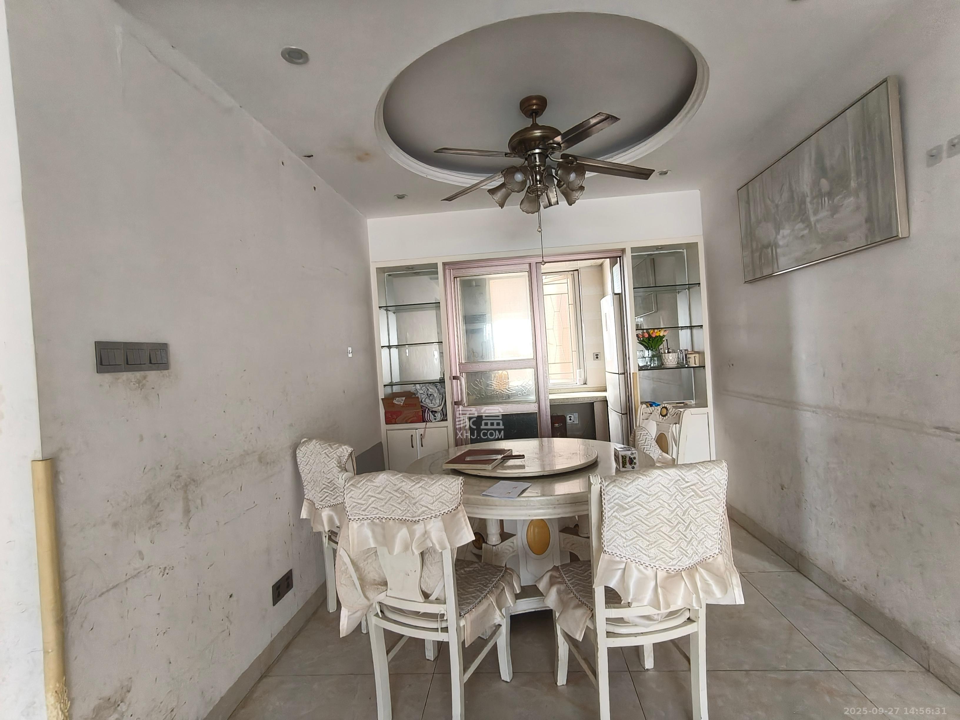 恒广国际景园一二区 1室2厅2卫 2100.0元/月 恒广国际景园一二区 1室2厅2卫 2100.0元/月室内图