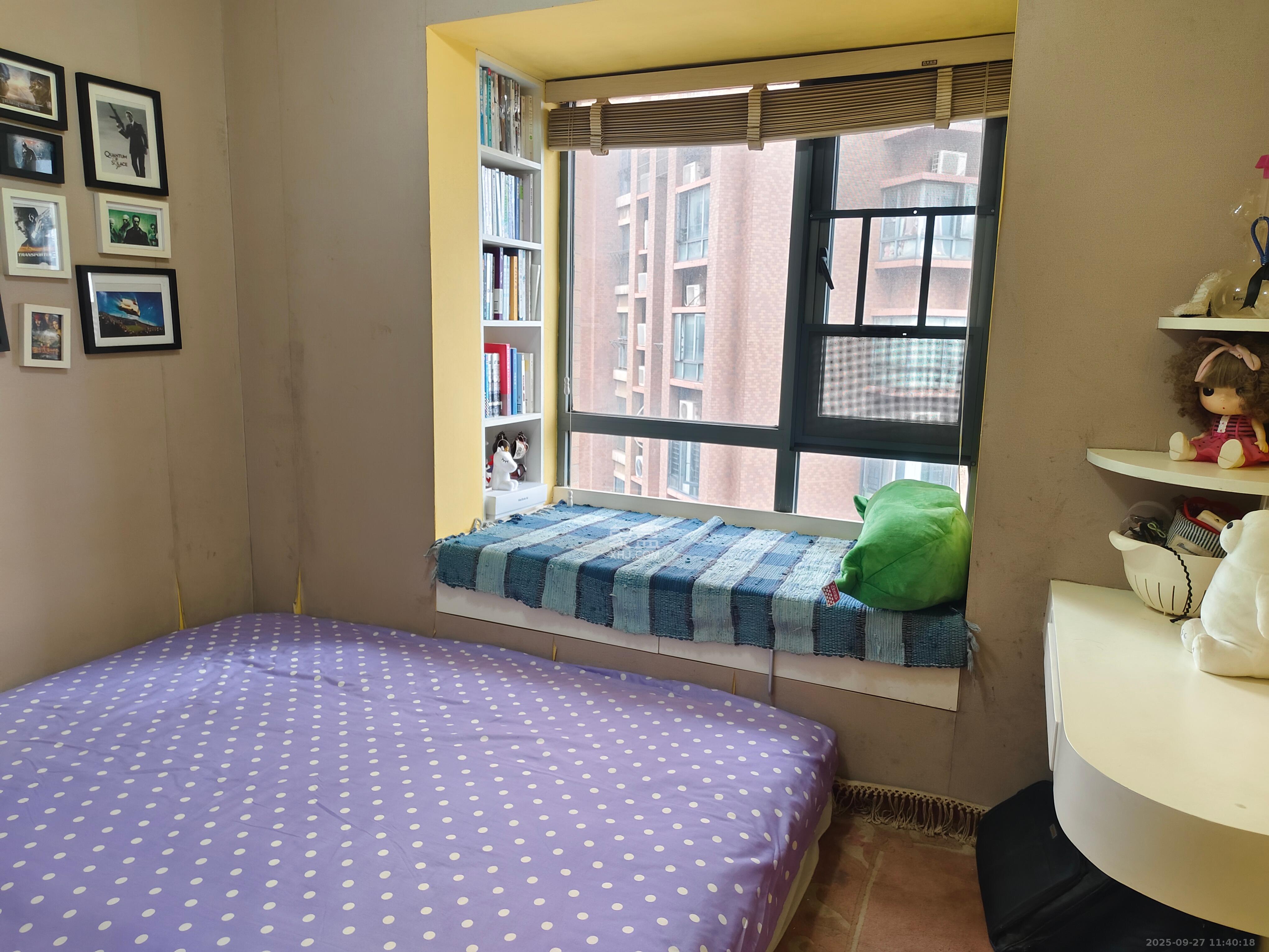 上海城小区 1室1厅1卫 2100.0元/月 上海城小区 1室1厅1卫 2100.0元/月室内图