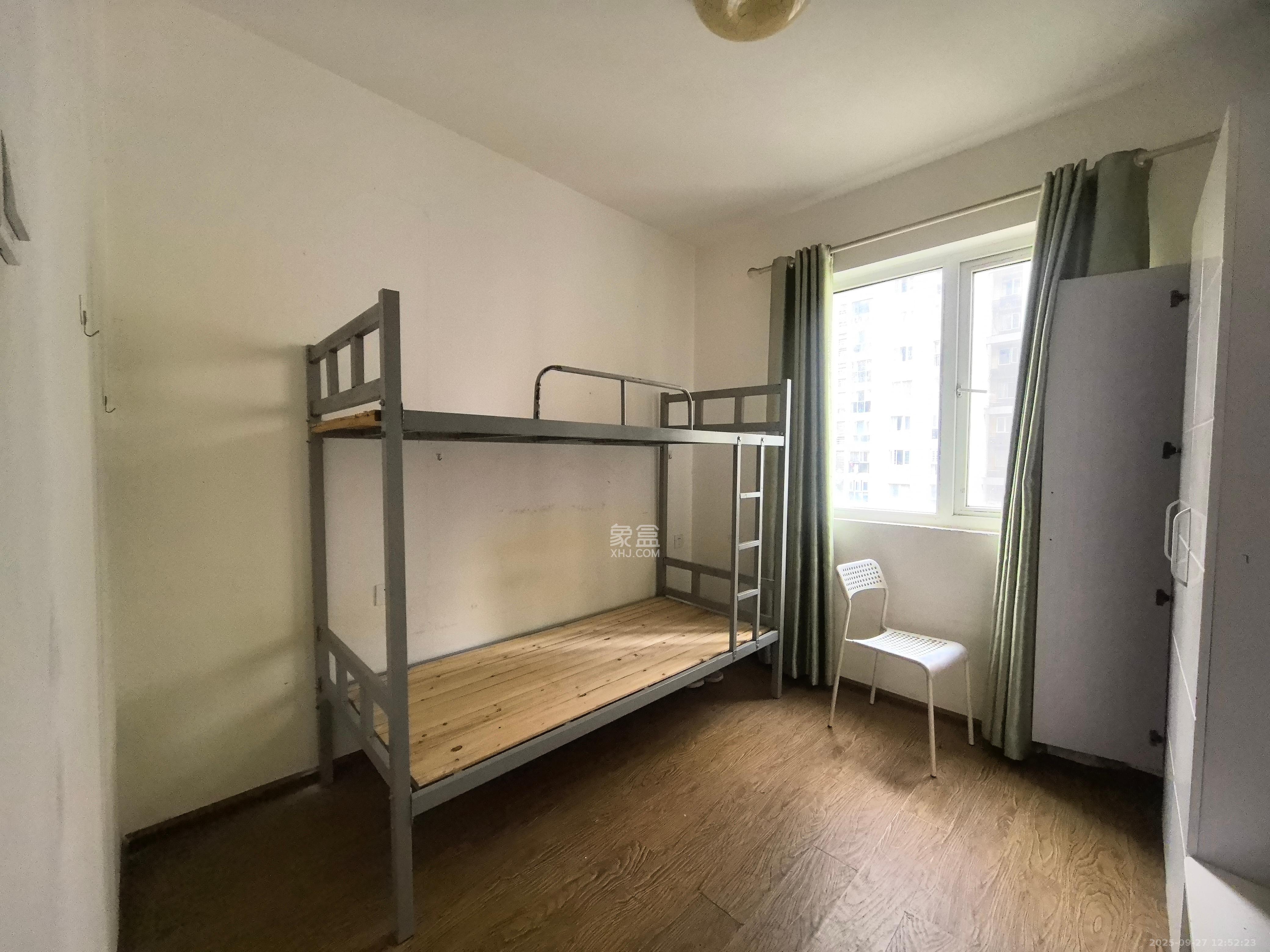 当代滨江MOMA  3室2厅1卫    2800.0元/月室内图