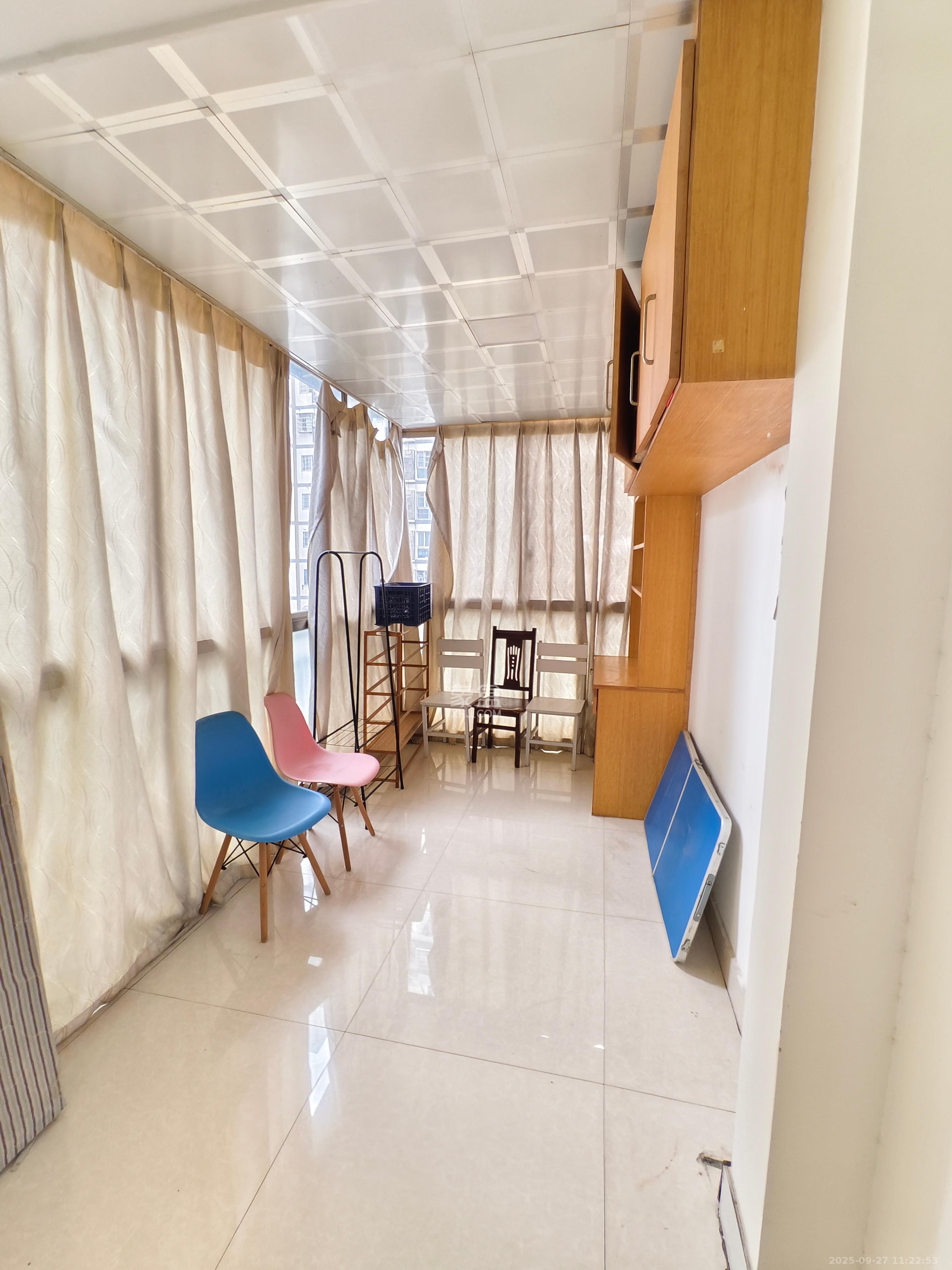 谋房博客(博客天街) 2室2厅1卫 1800.0元/月 谋房博客(博客天街) 2室2厅1卫 1800.0元/月室内图